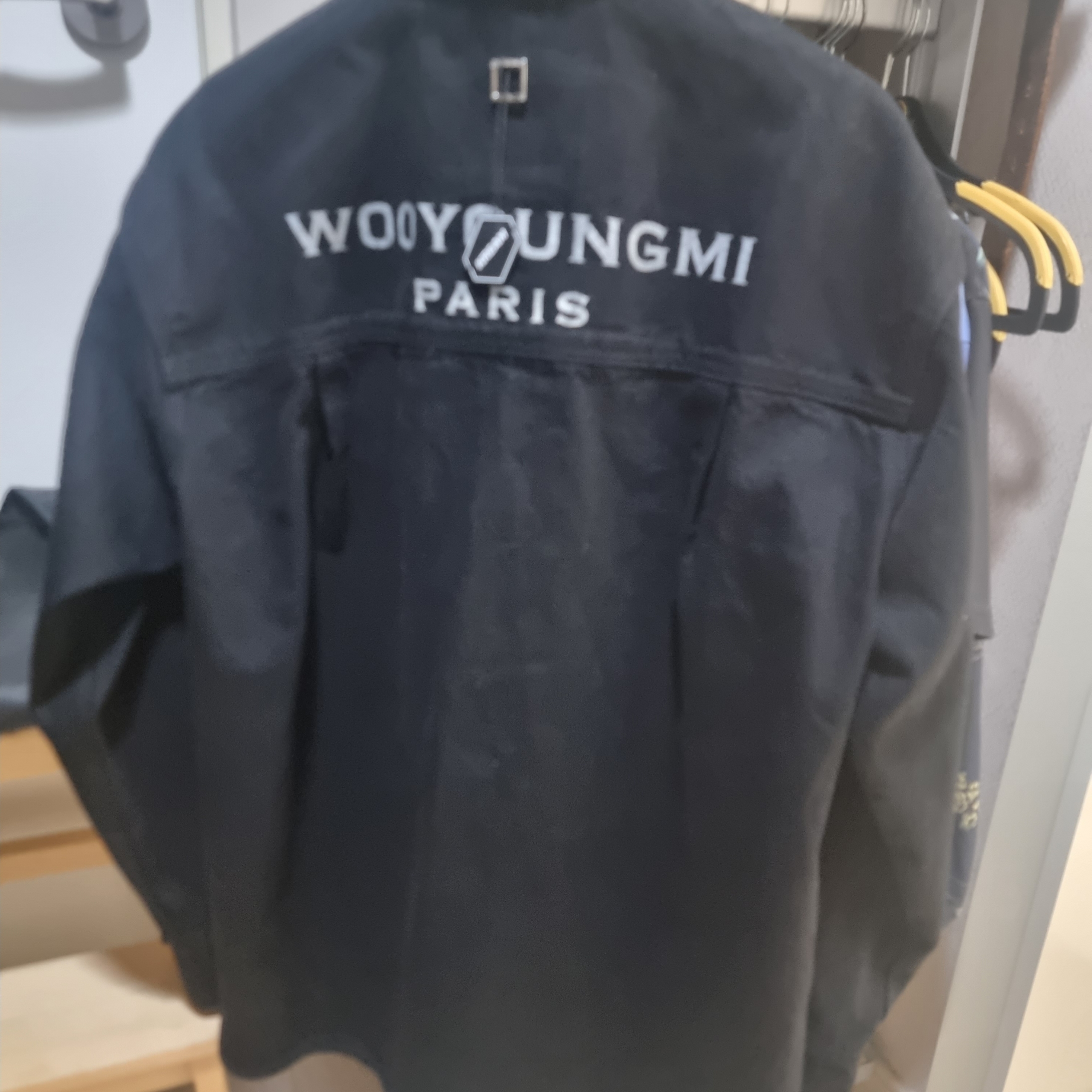 Wooyoungmi Cotton Back Logo Shirt Black - 23FW 착용 스타일 - 1
