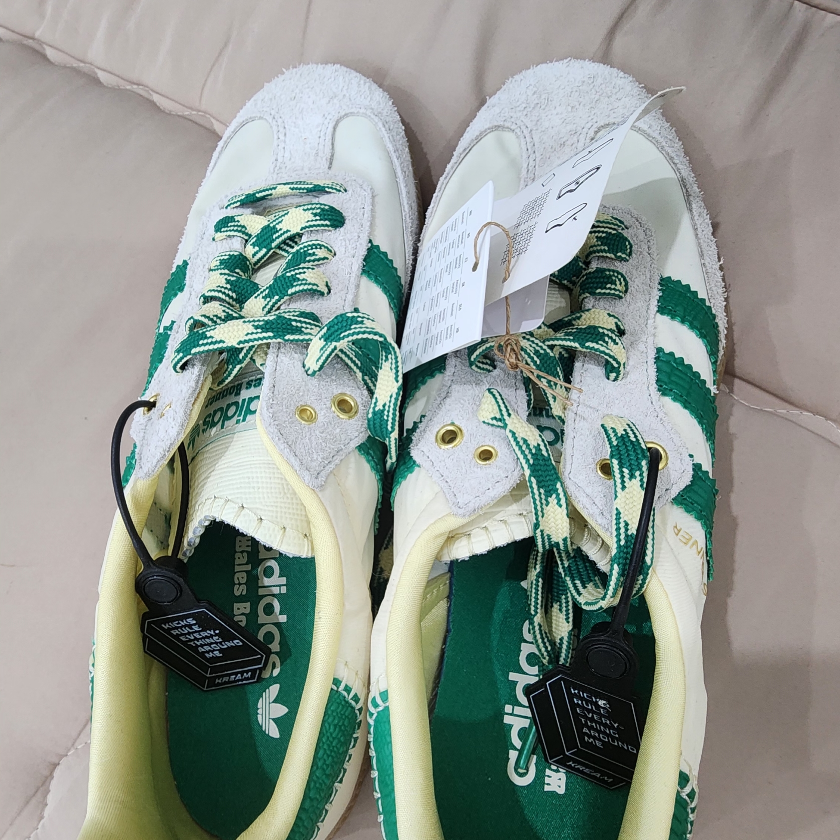 Adidas x Wales Bonner Samba Cream Green 착용 스타일 - 5