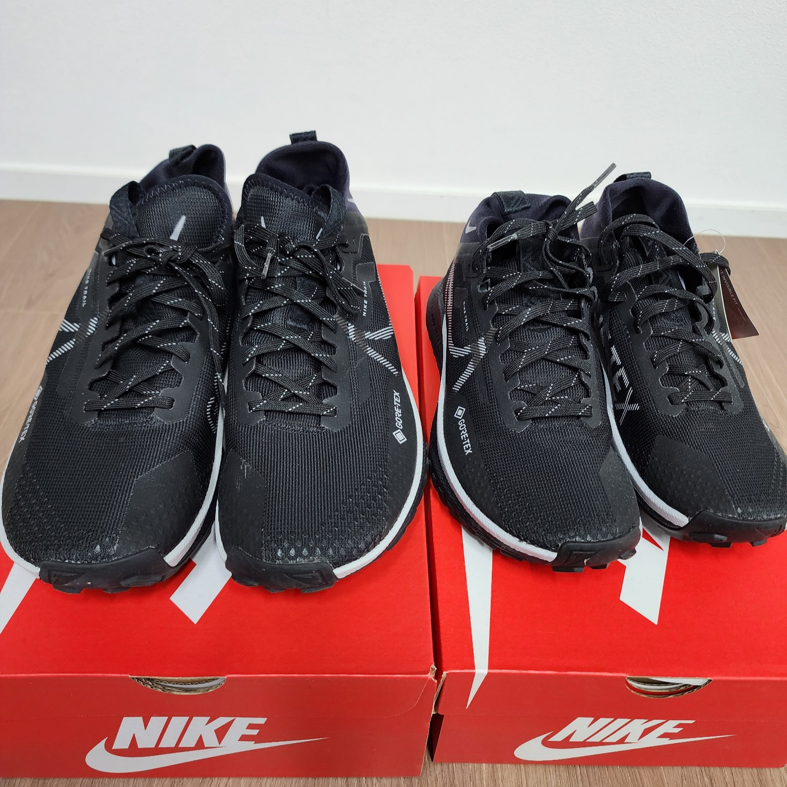 Nike React Pegasus Trail 4 Gore-Tex Black Wolf Grey, (W) Nike React Pegasus Trail 4 Gore-Tex Black Wolf Grey 착용 스타일 - 1