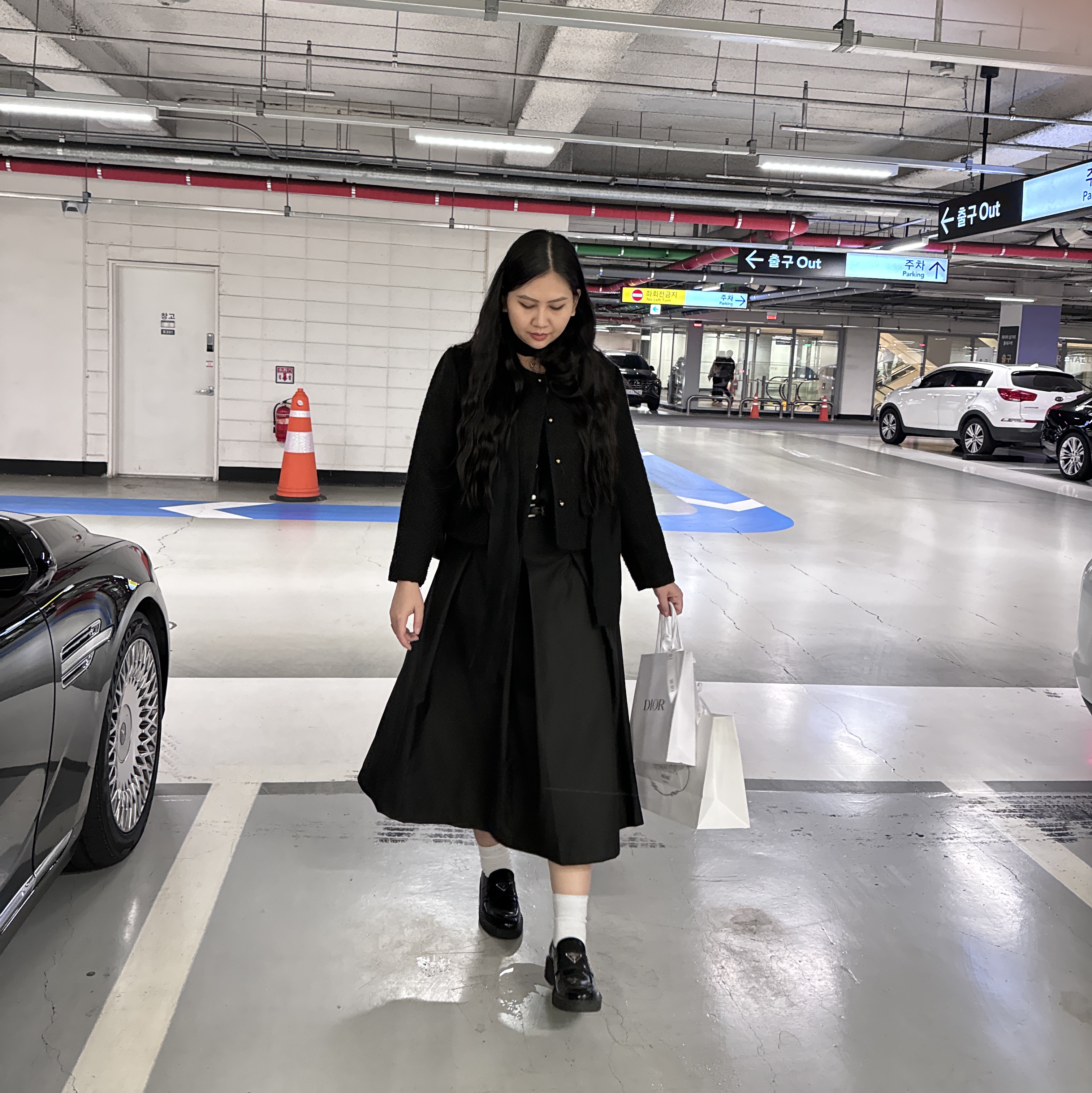 Prada Chocolate Brushed Leather Loafers Black, Saint Laurent Leather Silver Monogram Belt Black 착용 스타일