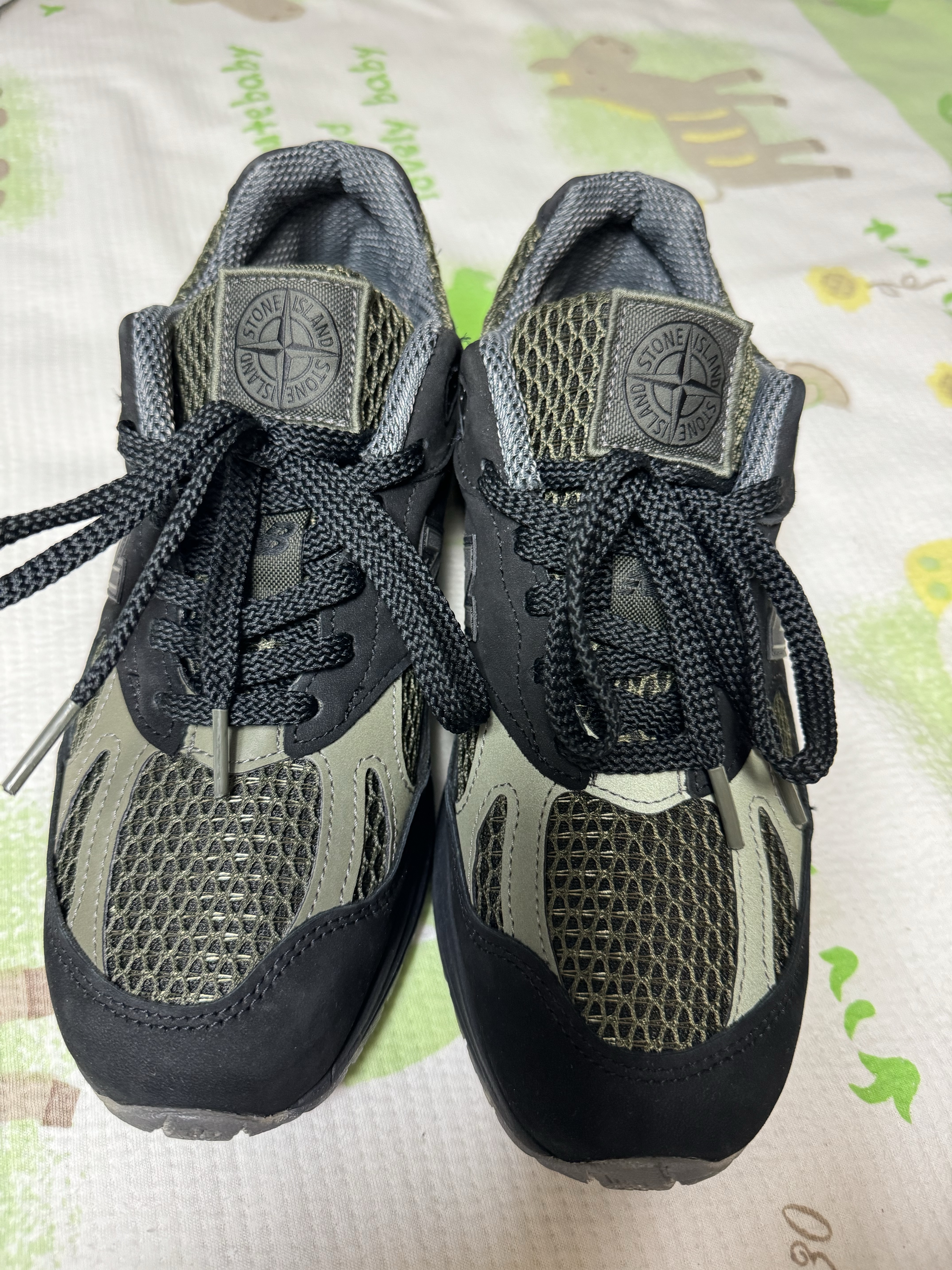 New Balance x Stone Island 991v2 Made in UK Black Olive Night 착용 스타일