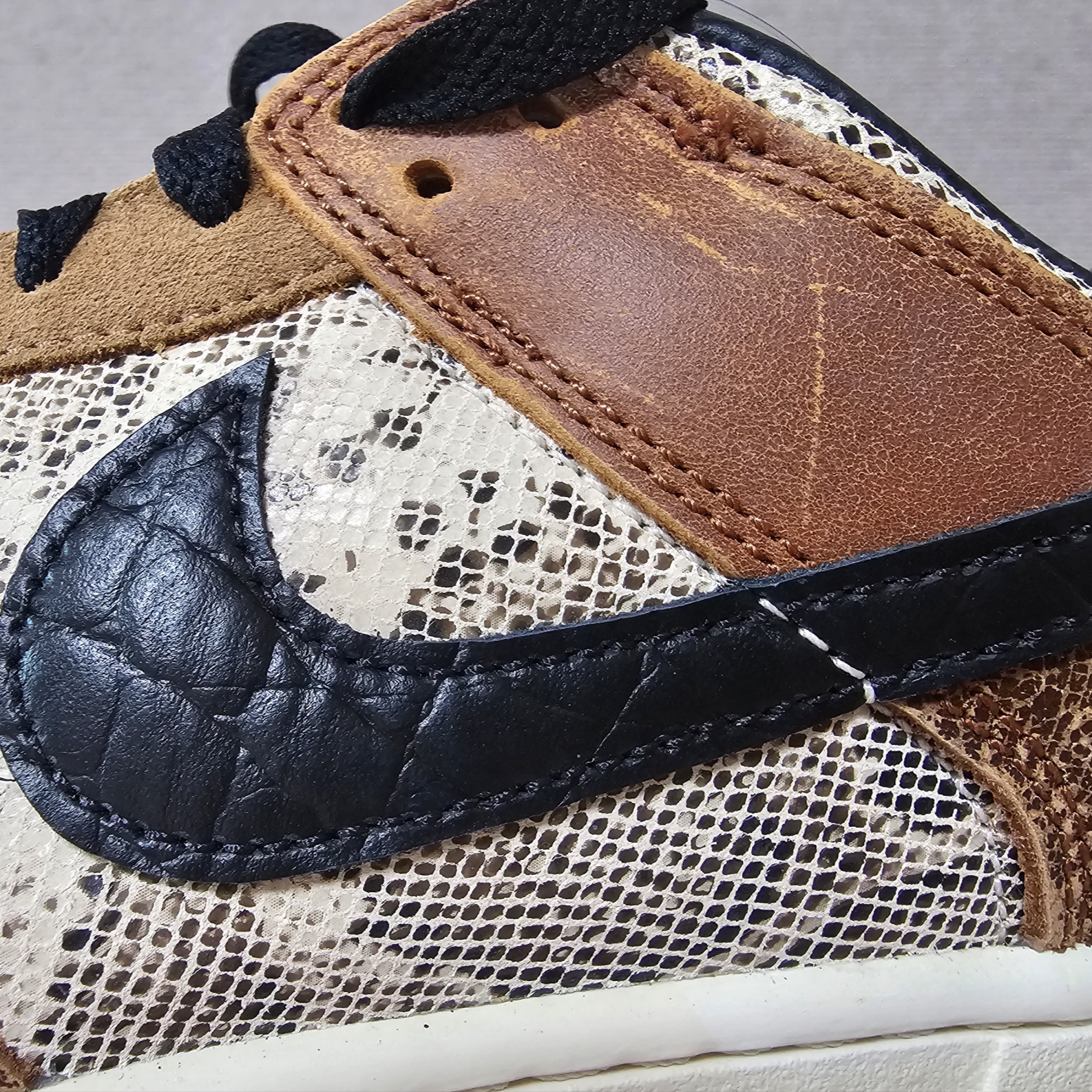 Nike Dunk Low PRM Head to Head 착용 스타일 - 3