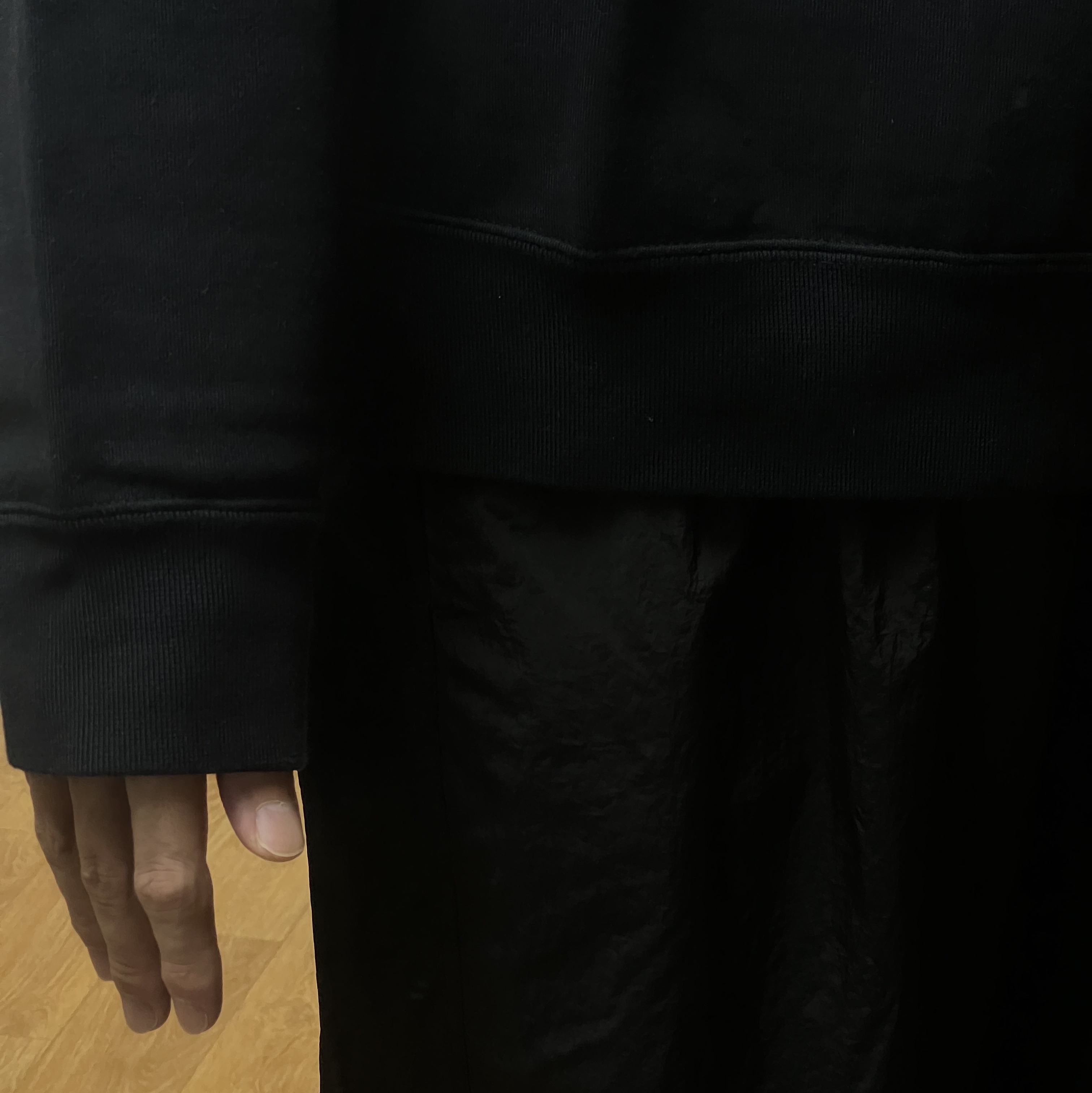 Nike x Stussy NRG Washed Fleece Crewneck Black (DO5310-010) 착용 스타일 - 2