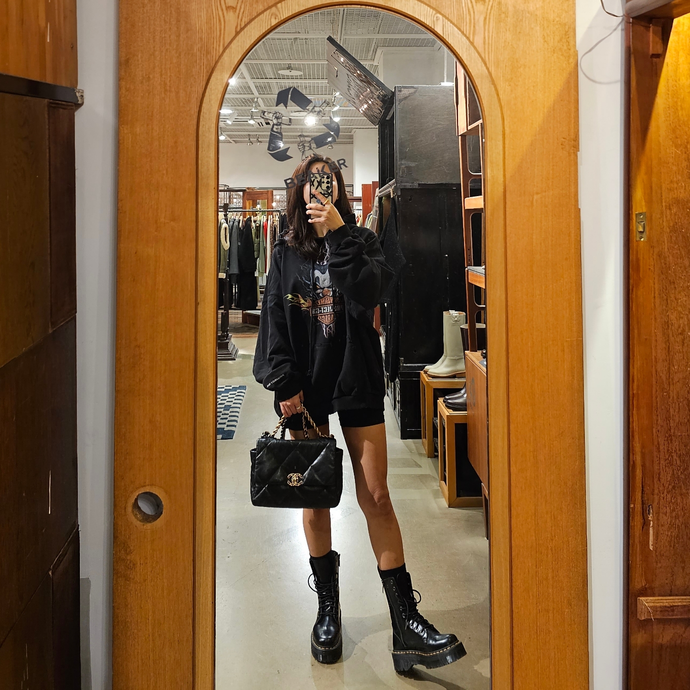 Project G/R x Insane Garage Clown Bike Hoodie Black 착용 스타일
