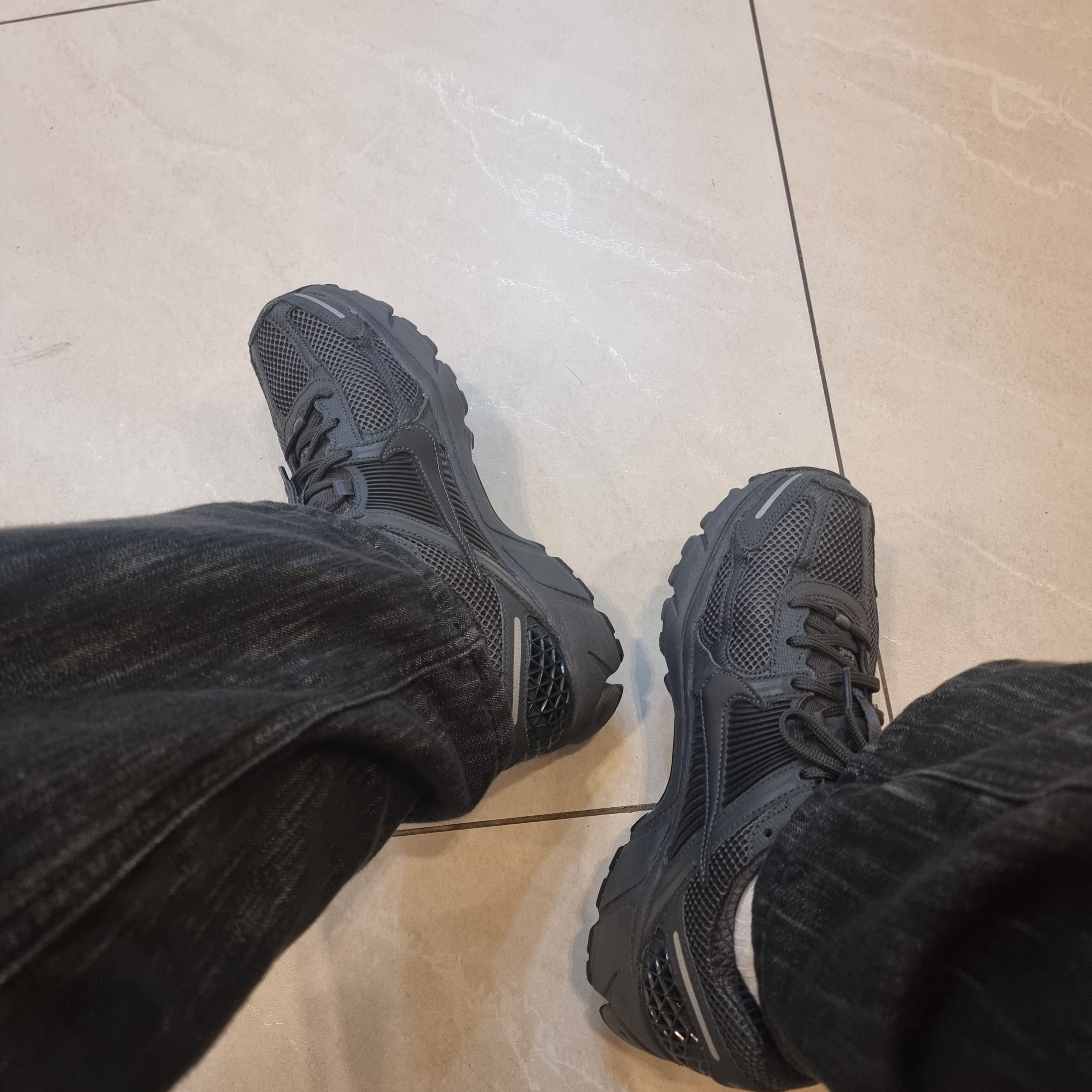 Nike Zoom Vomero 5 SP Anthracite 2023 착용 스타일