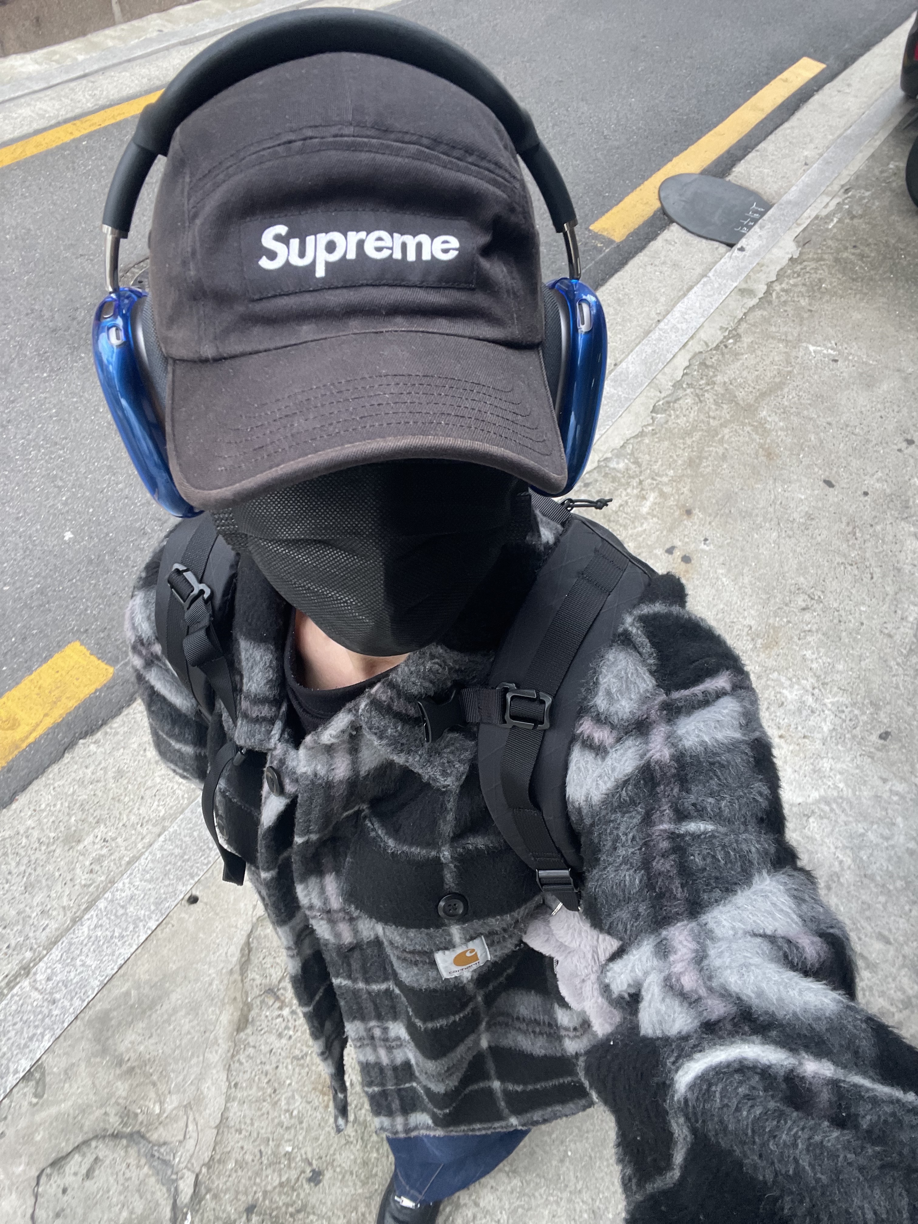 Nike x Supreme Air Force 1 Low Black, Godashin Cats Keyring Grey 착용 스타일 - 6