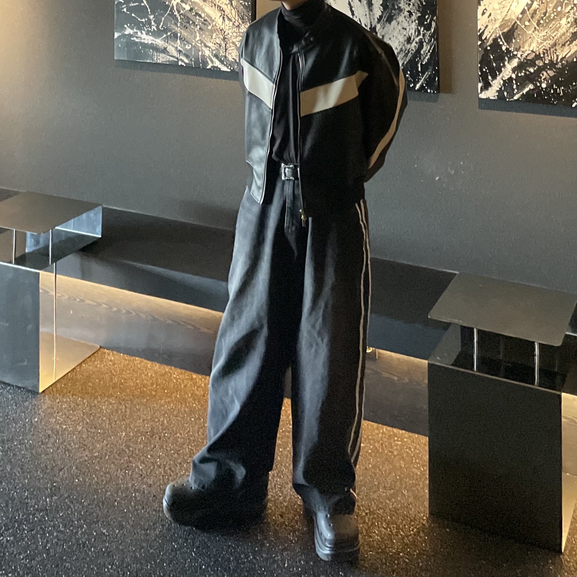 Balenciaga x Crocs Rubber Boot Black 착용 스타일