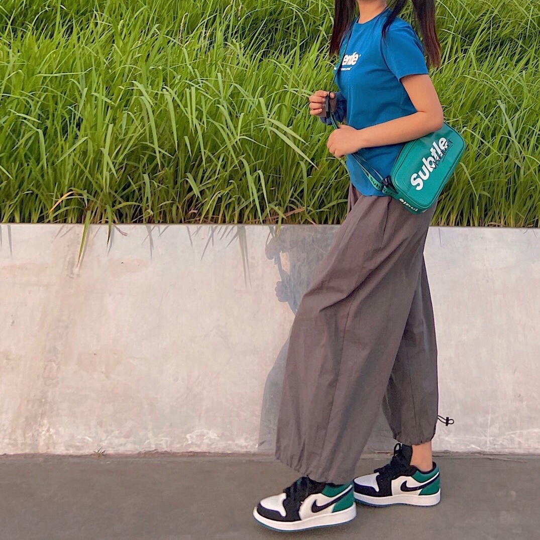 (GS) Jordan 1 Low Black Mystic Green 착용 스타일 - 5