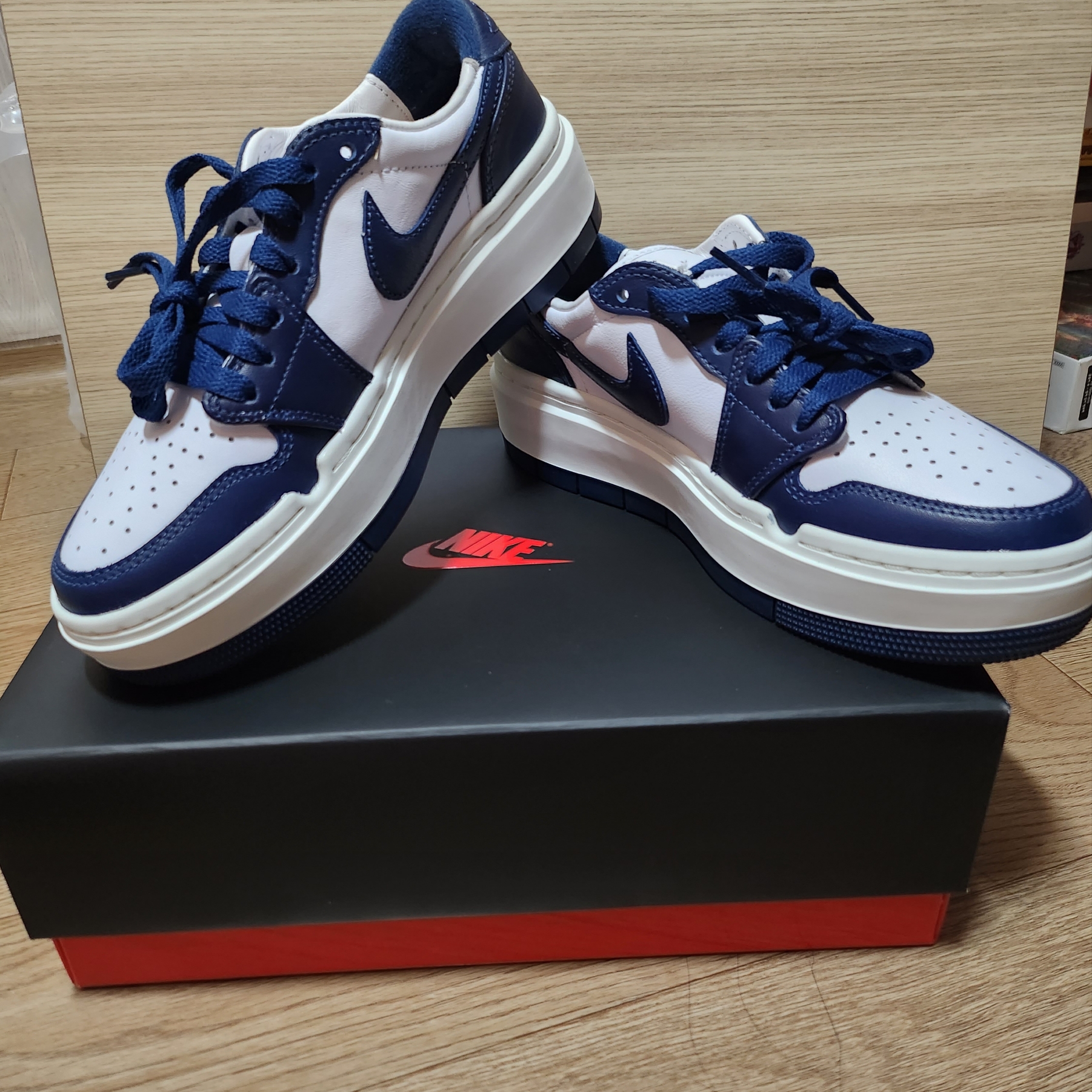 (W) Jordan 1 Elevate Low Midnight Navy 착용 스타일