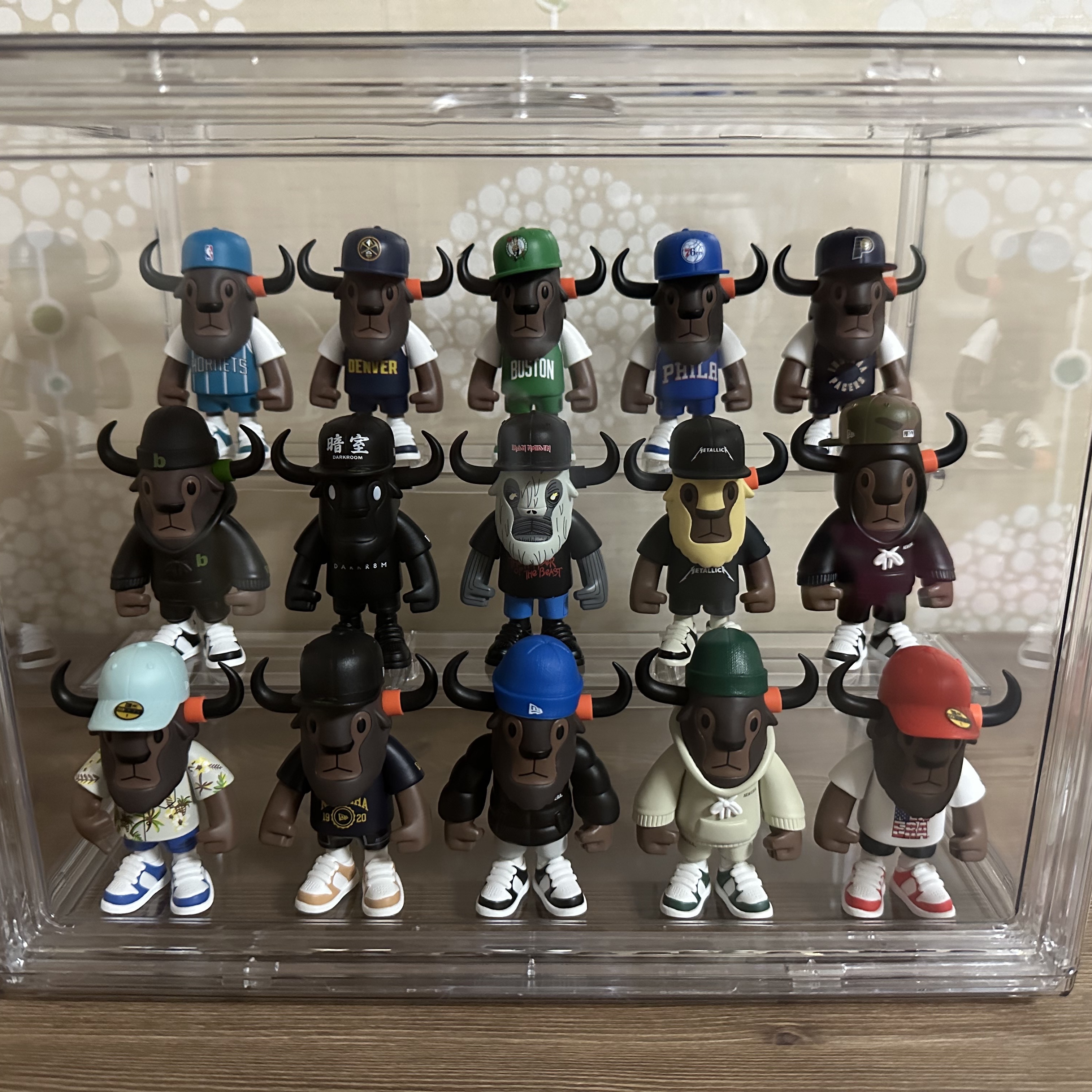 Darkr8m Studio x New Era FFALO Figure Black 착용 스타일