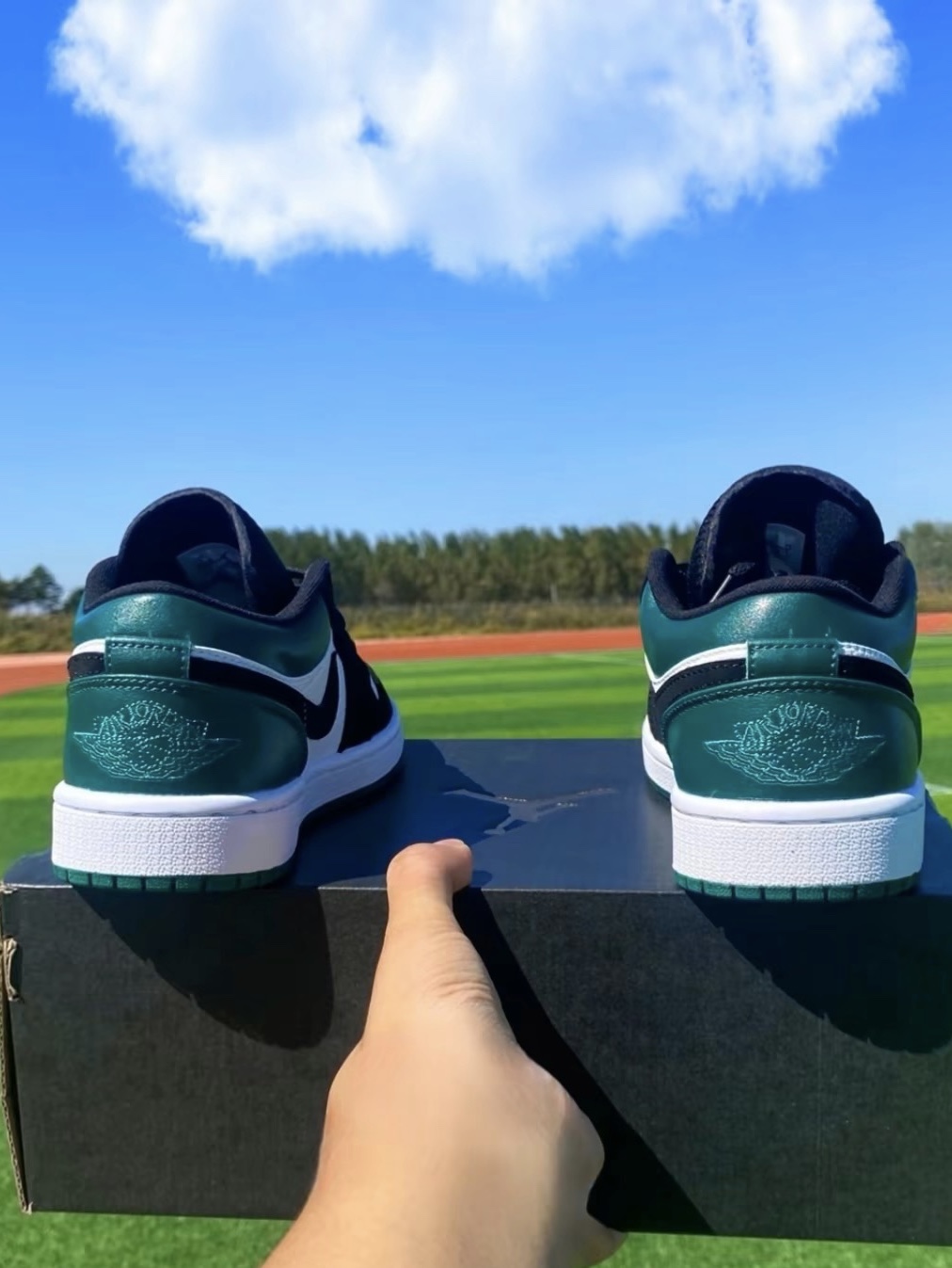 (GS) Jordan 1 Low Black Mystic Green 착용 스타일 - 5
