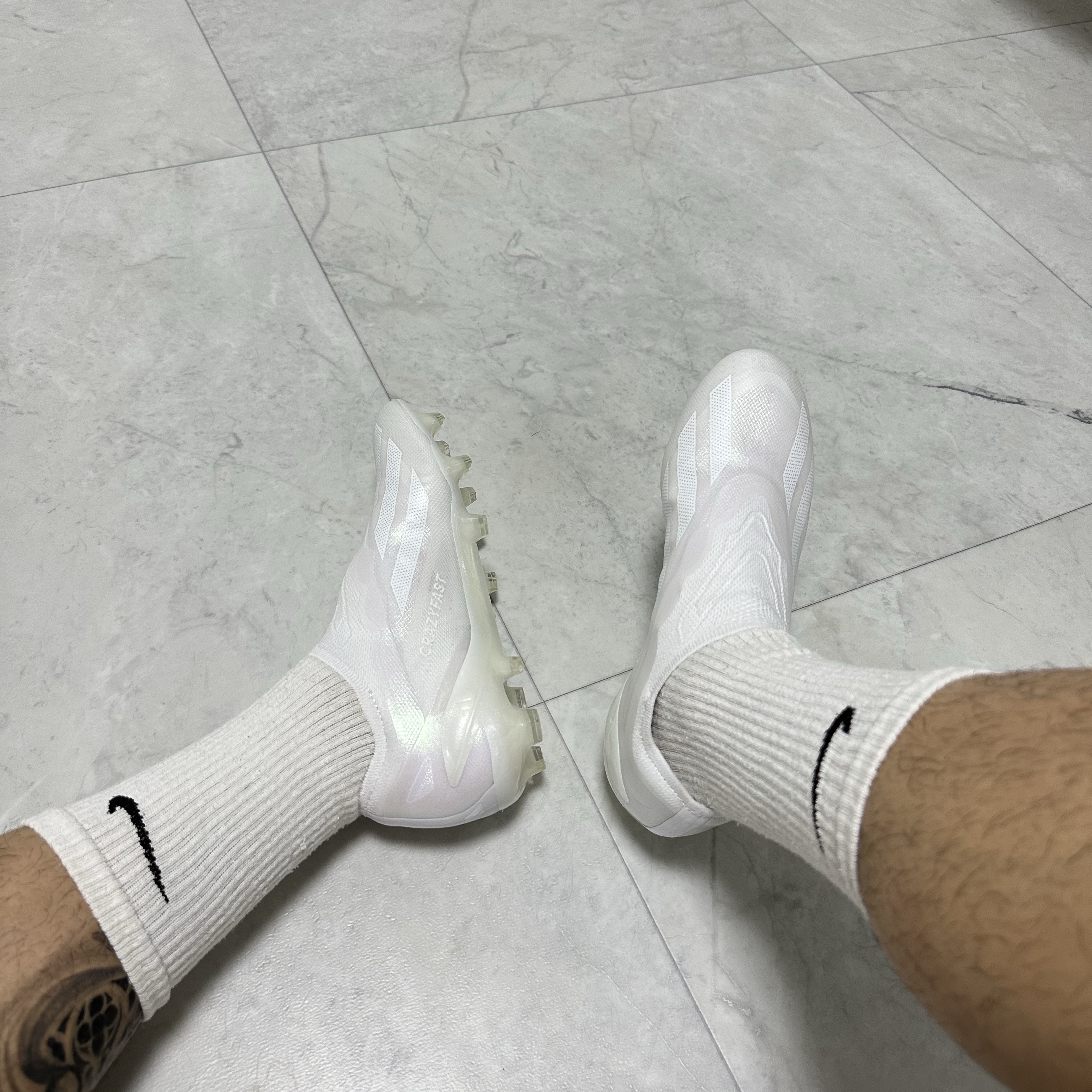 Adidas X Crazyfast.1 LaceLess FG Cloud White 착용 스타일