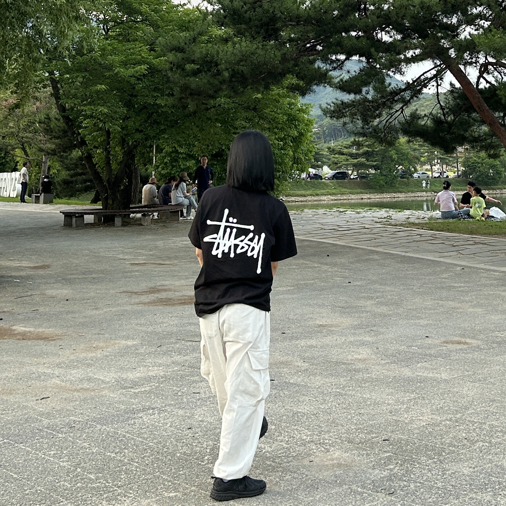Stussy Basic Stussy T-Shirt Black 2023 착용 스타일 - 2