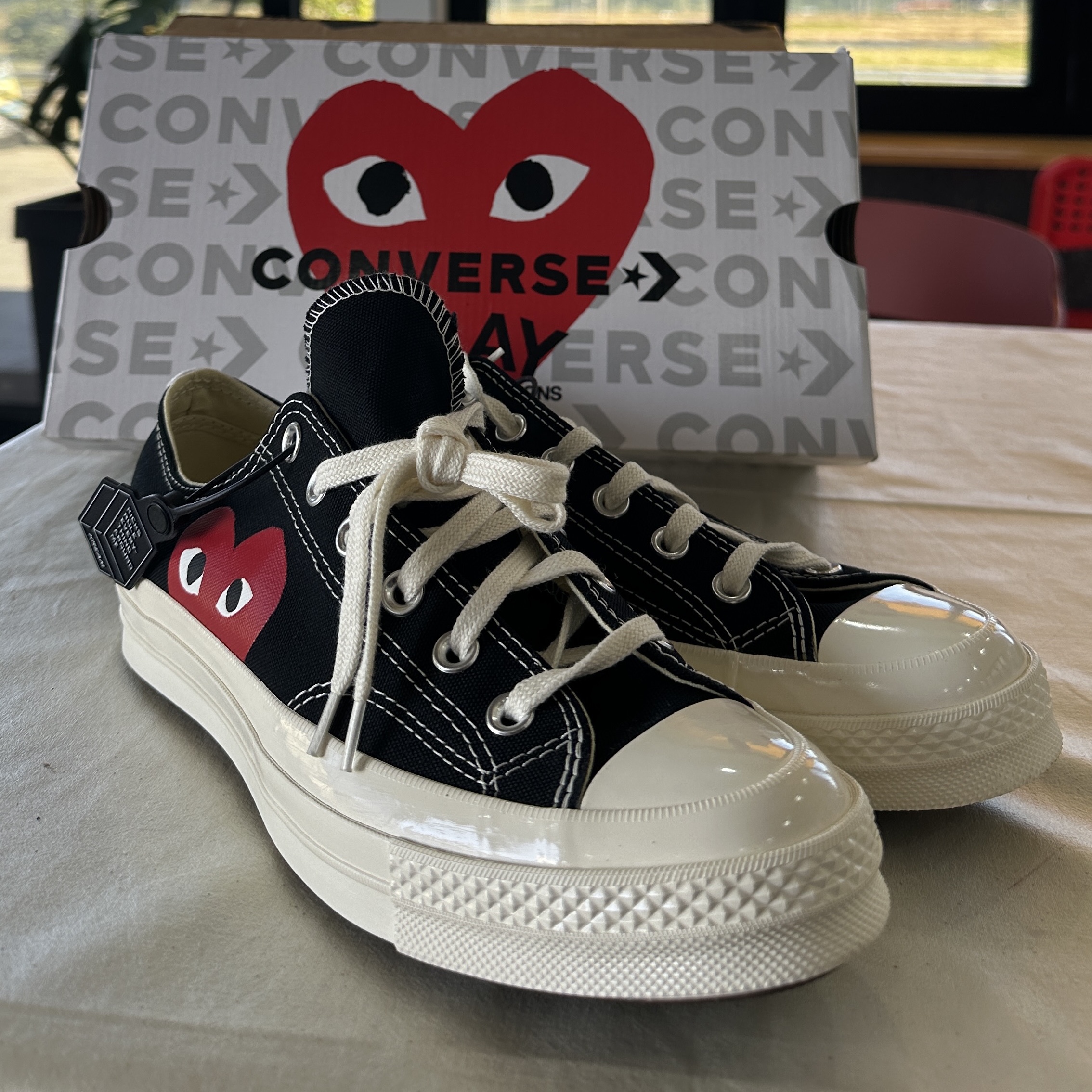 Converse x Play Comme des Garcons Chuck 70 Ox Black 착용 스타일
