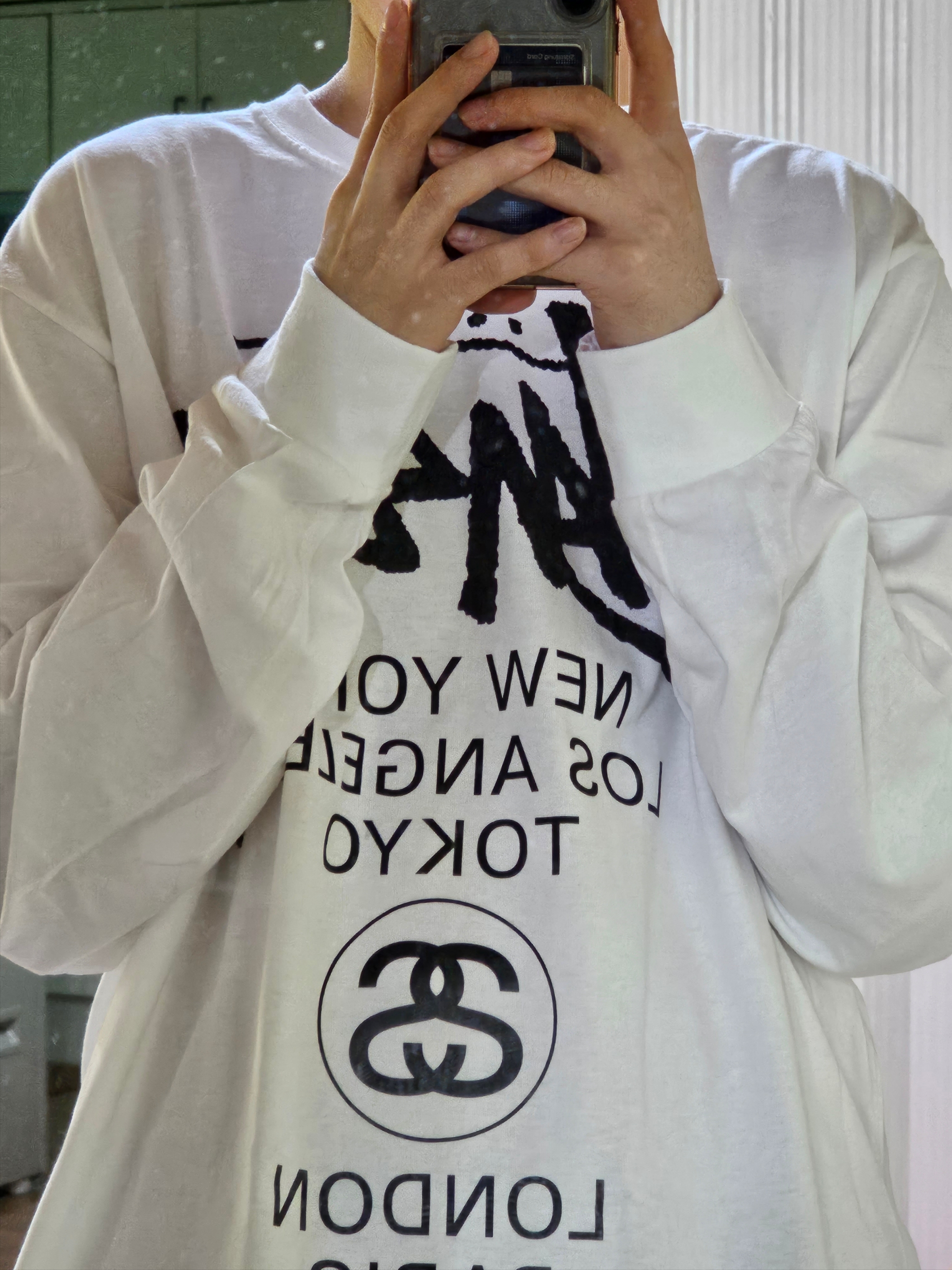 Stussy World Tour LS T-Shirt White 2023 착용 스타일