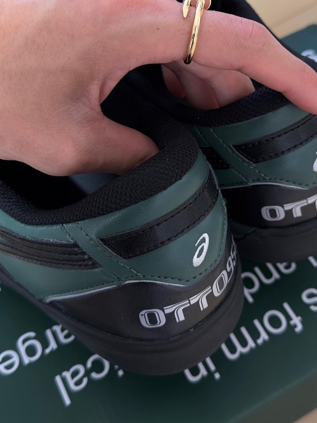 Asics x Otto 958 Gel-Flexkee 958 Hunter Green Black, Asics x Otto 958 Gel-Flexkee 958 Gunmetal Black 착용 스타일 - 7