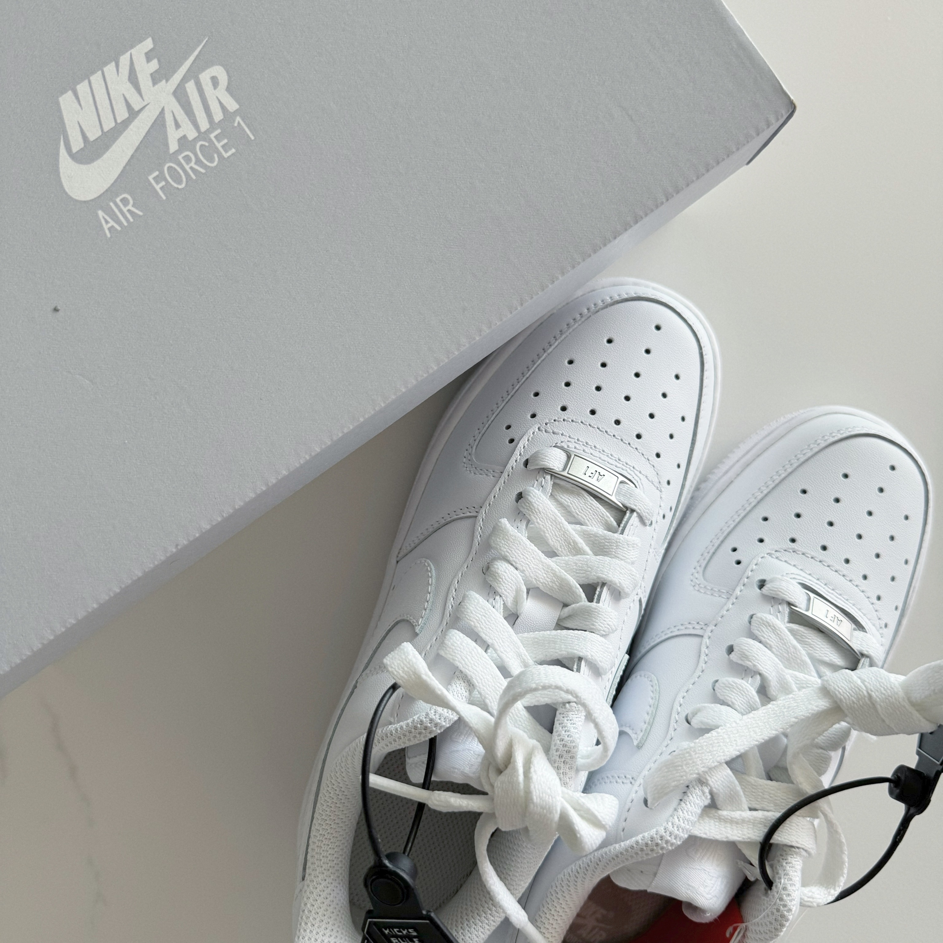 (W) Nike Air Force 1 '07 Low White 착용 스타일