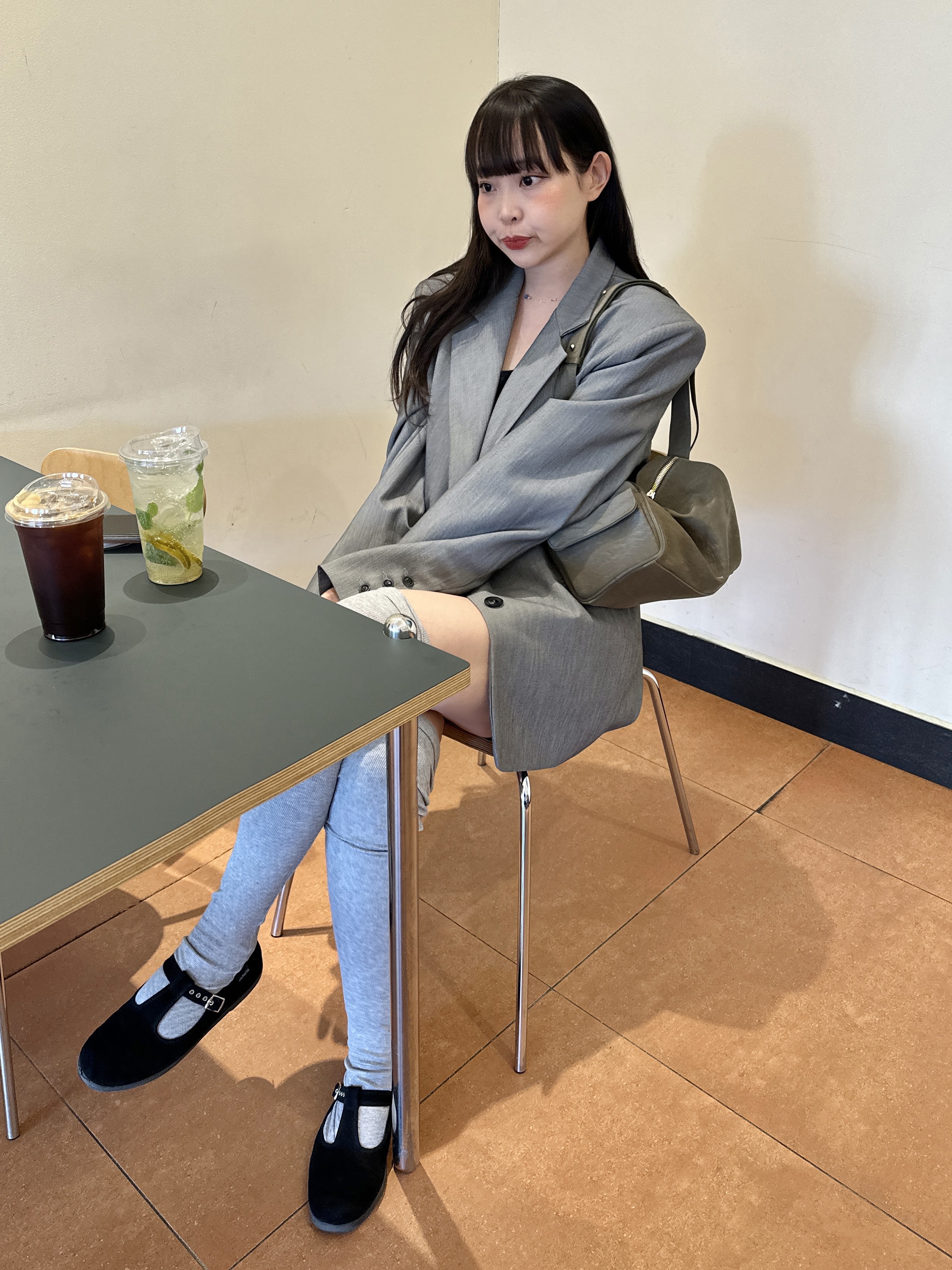 (W) Victoria Shoes Chico Sandalia Antelina Negro 착용 스타일 - 1