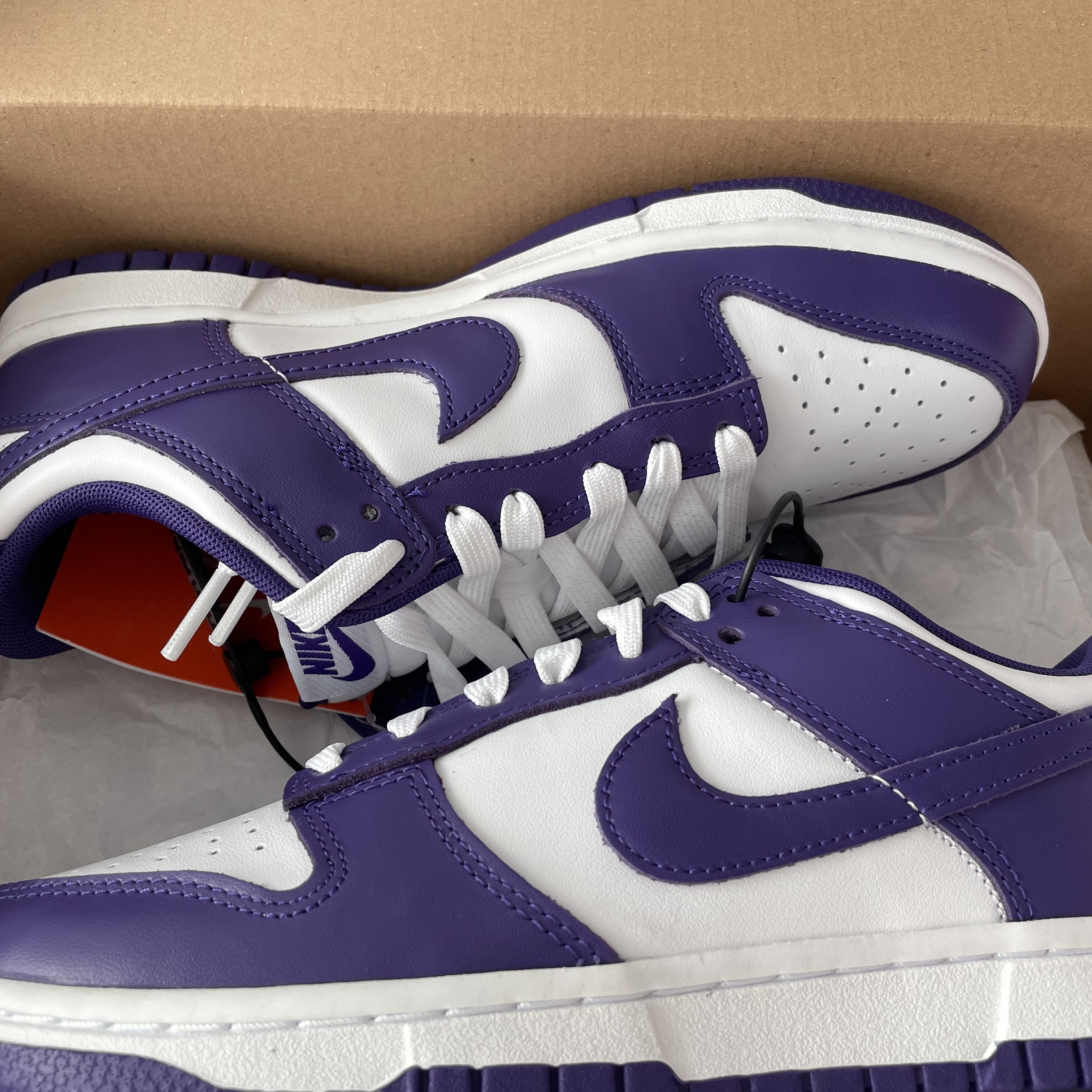 Nike Dunk Low Retro Championship Court Purple 착용 스타일 - 1