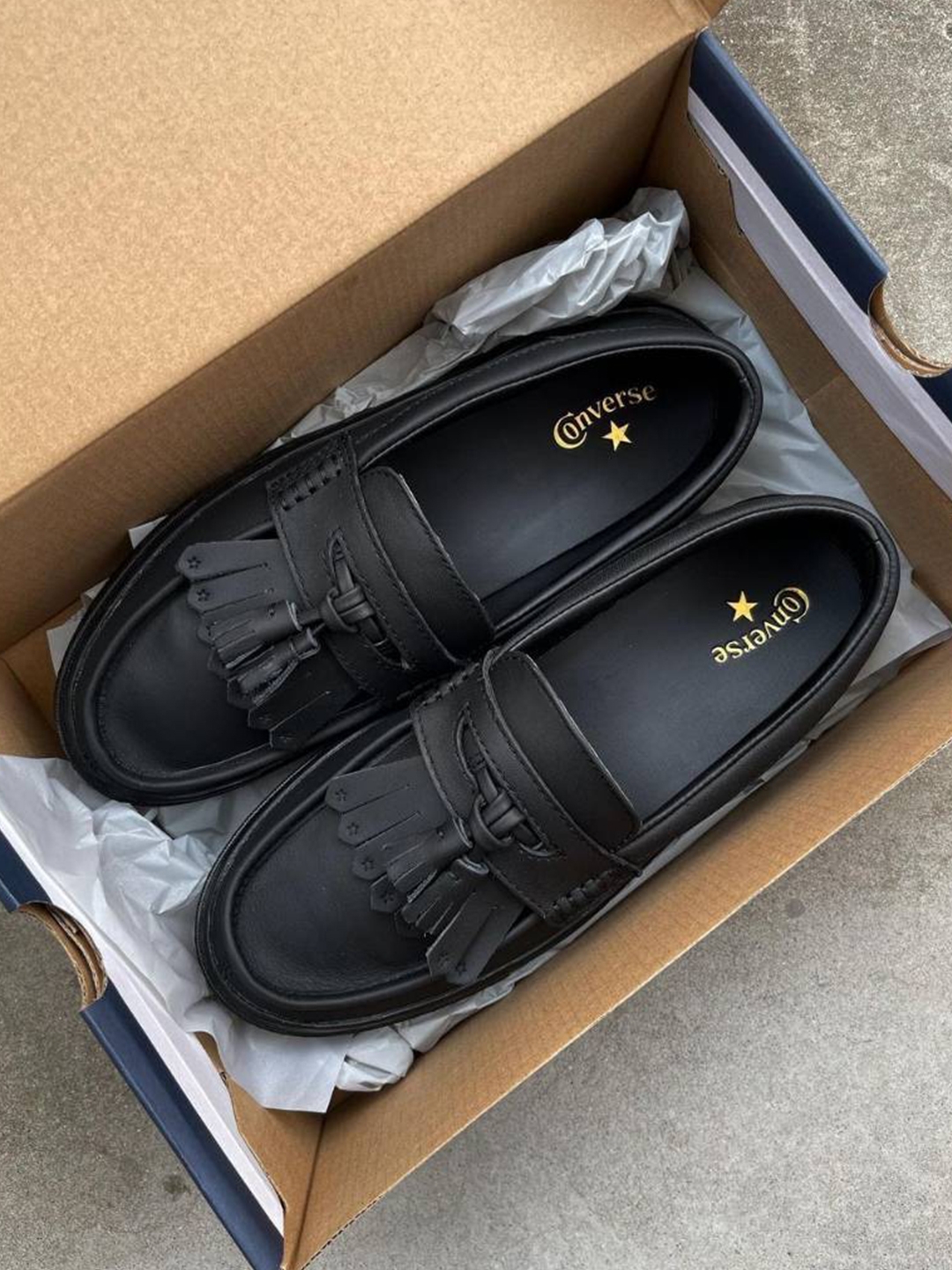 Dr. Martens x Supreme Penton Tassel Loafer Black, Clarks Wallabee Maple Suede 착용 스타일 - 5