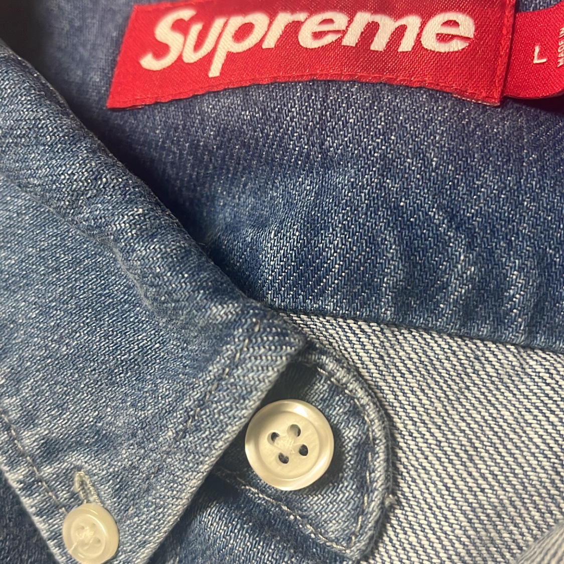 Supreme Small Box Shirt Denim - 23FW 착용 스타일