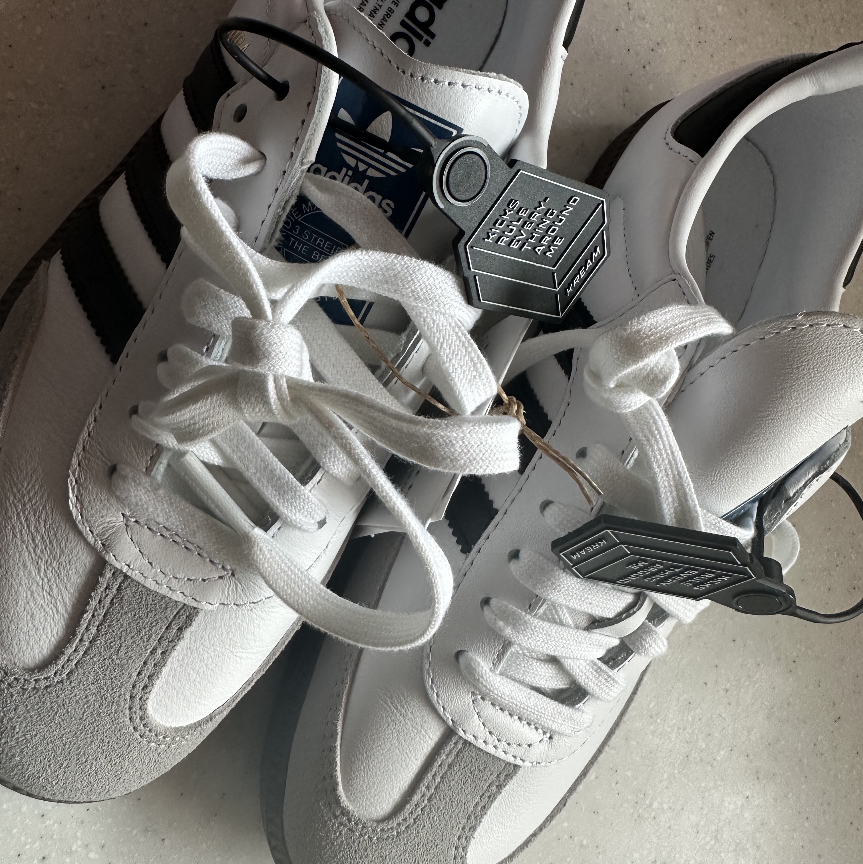 Adidas Samba OG Cloud White 착용 스타일