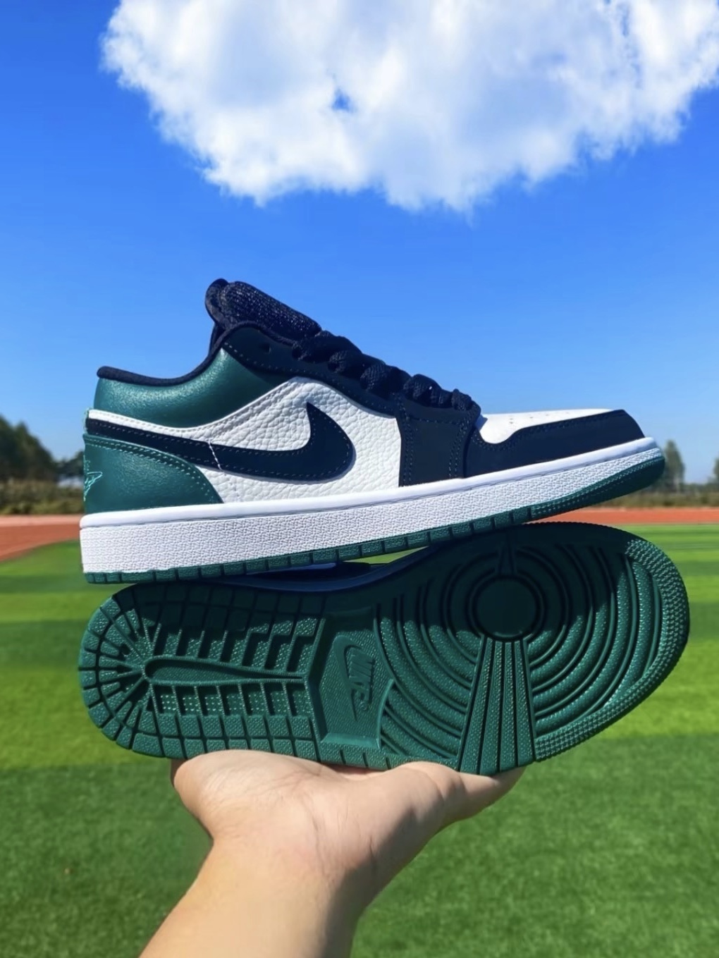 (GS) Jordan 1 Low Black Mystic Green 착용 스타일 - 4