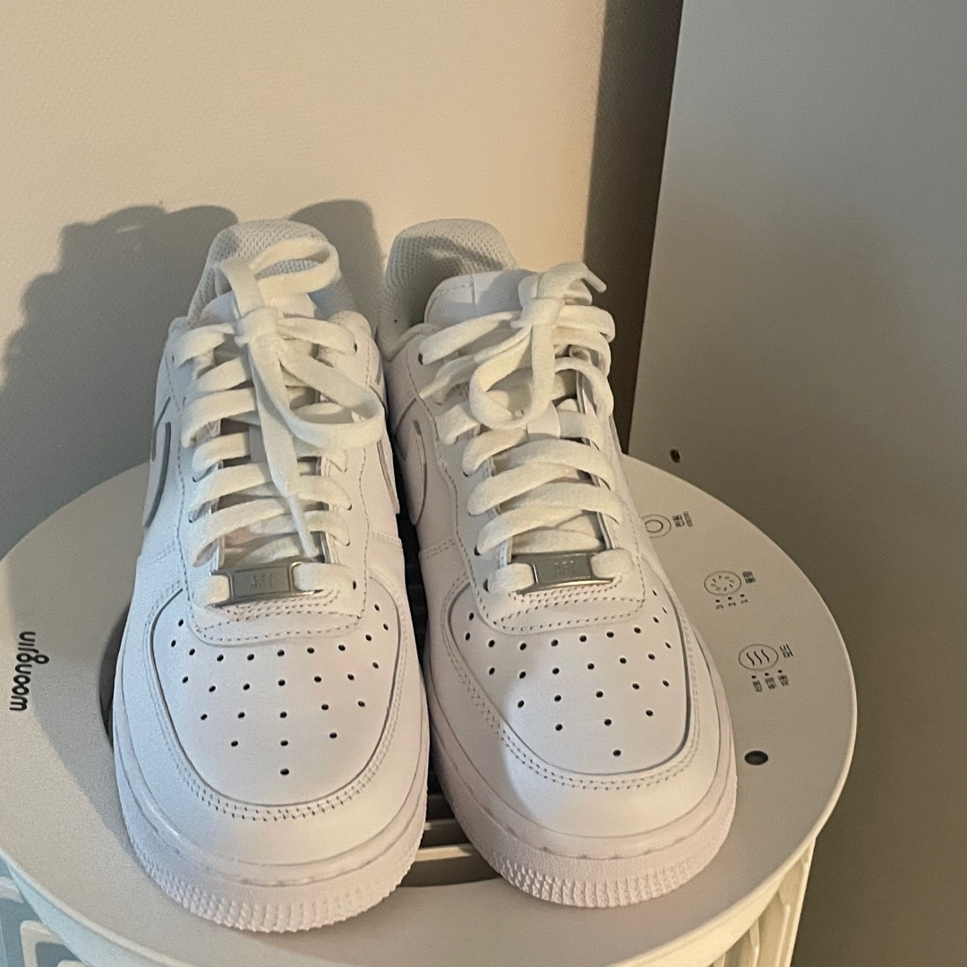 (W) Nike Air Force 1 '07 Low White 착용 스타일 - 1