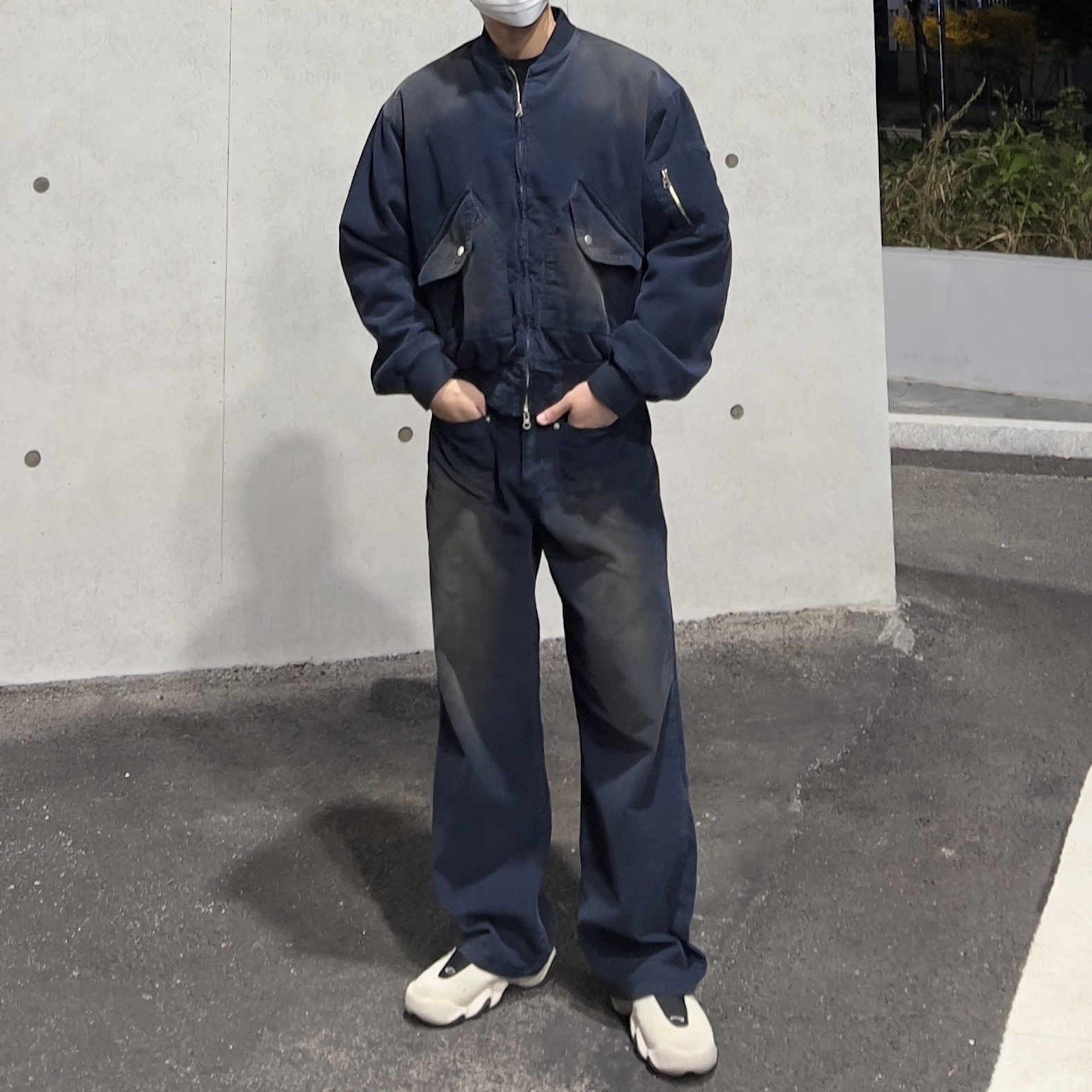 Oakley Factory Team x Brain Dead Flesh Milk Black 착용 스타일 - 2