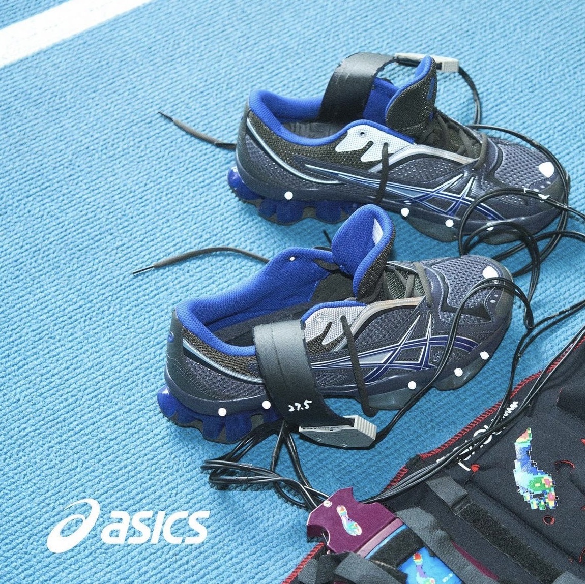 Asics x Kiko Kostadinov Gel-Quantum Zientzia Dark Grey, (W) Asics x Kiko Kostadinov x Hysteric Glamour Gel-Quantum Cotton Candy 착용 스타일 - 3