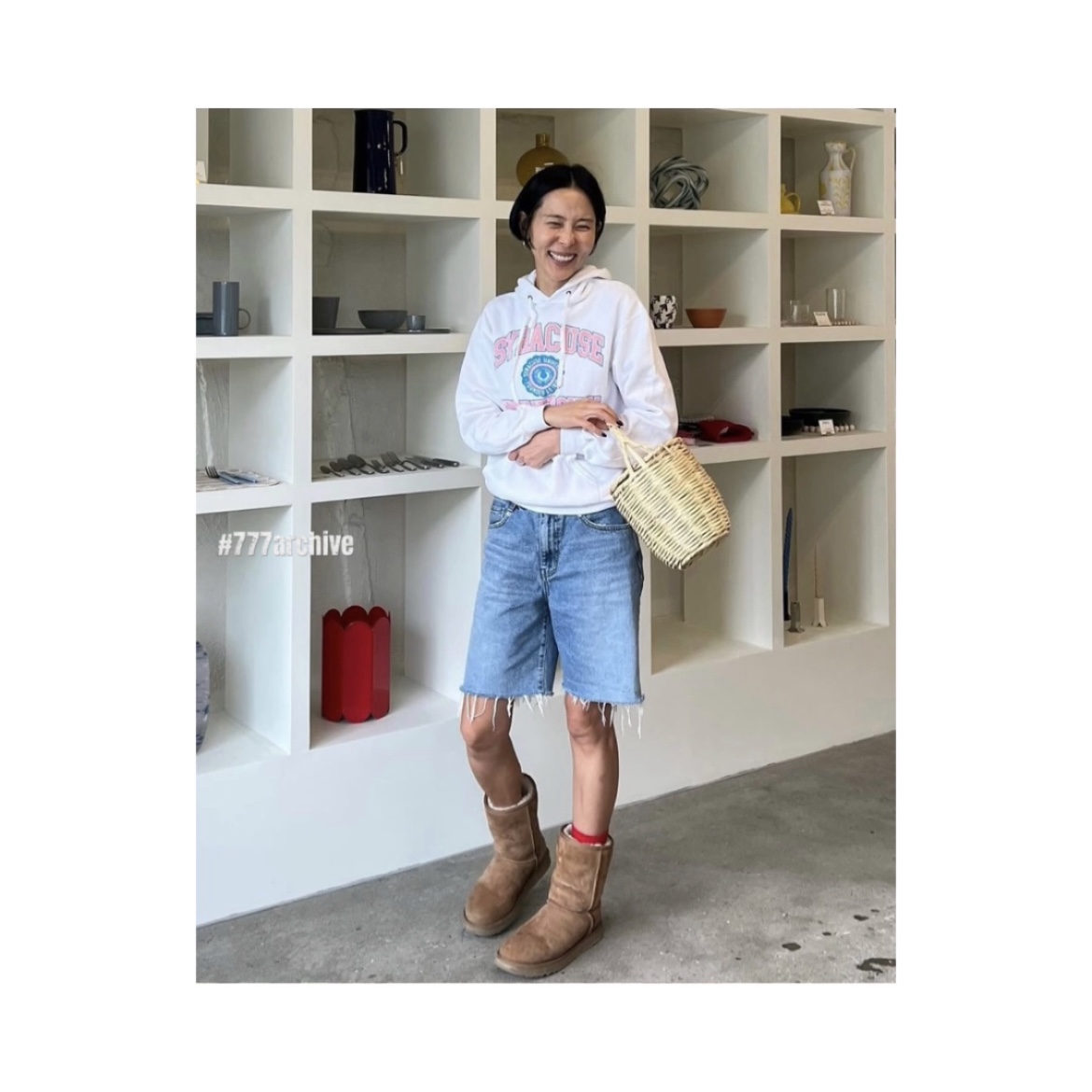 (W) UGG Classic Short II Boots Chestnut 착용 스타일 - 5
