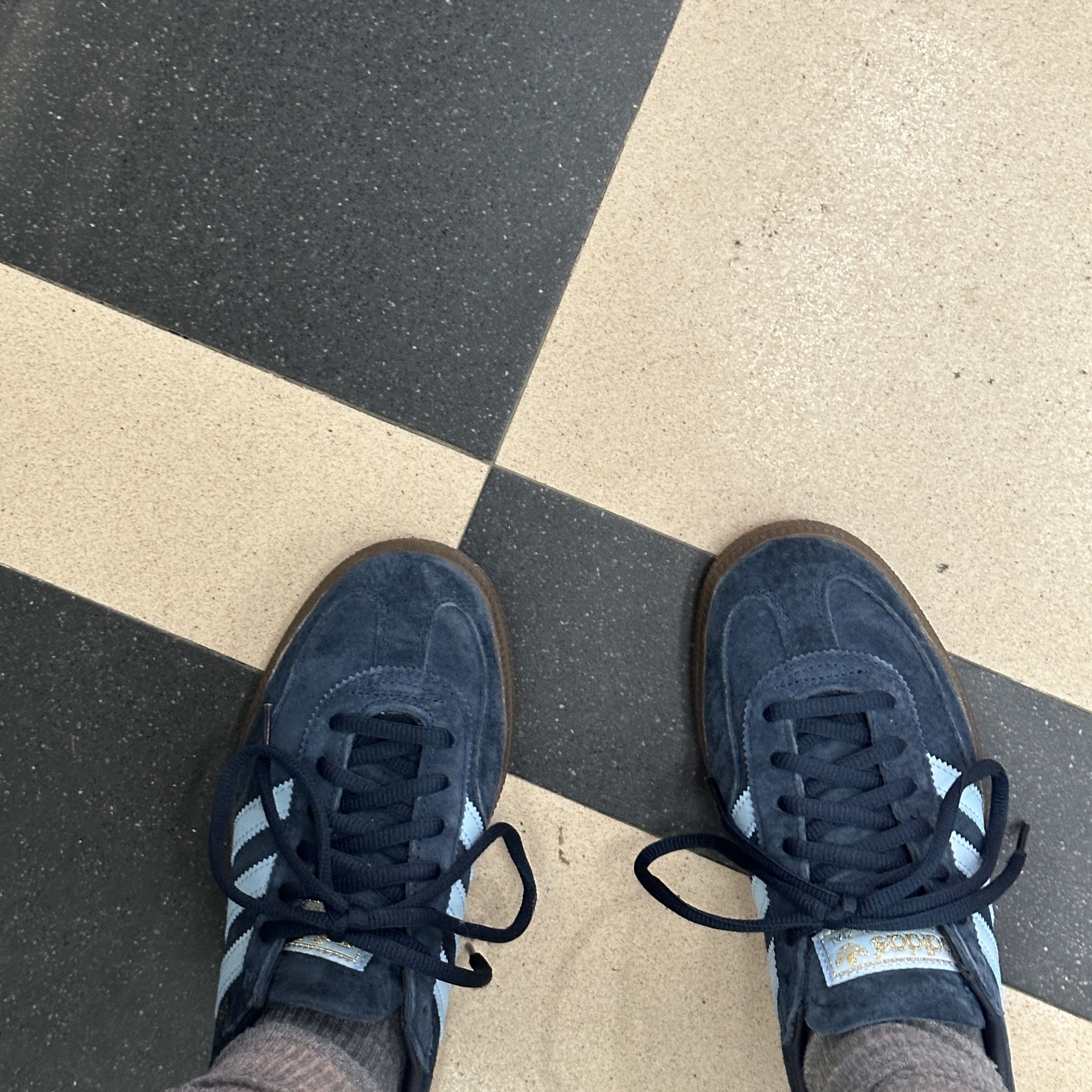 Adidas Spezial Handball Collegiate Navy 착용 스타일