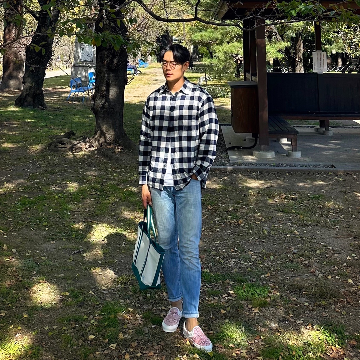 Vans Vault OG Classic Slip-On LX Optical Check, Porter Cream Tote Bag Black 착용 스타일