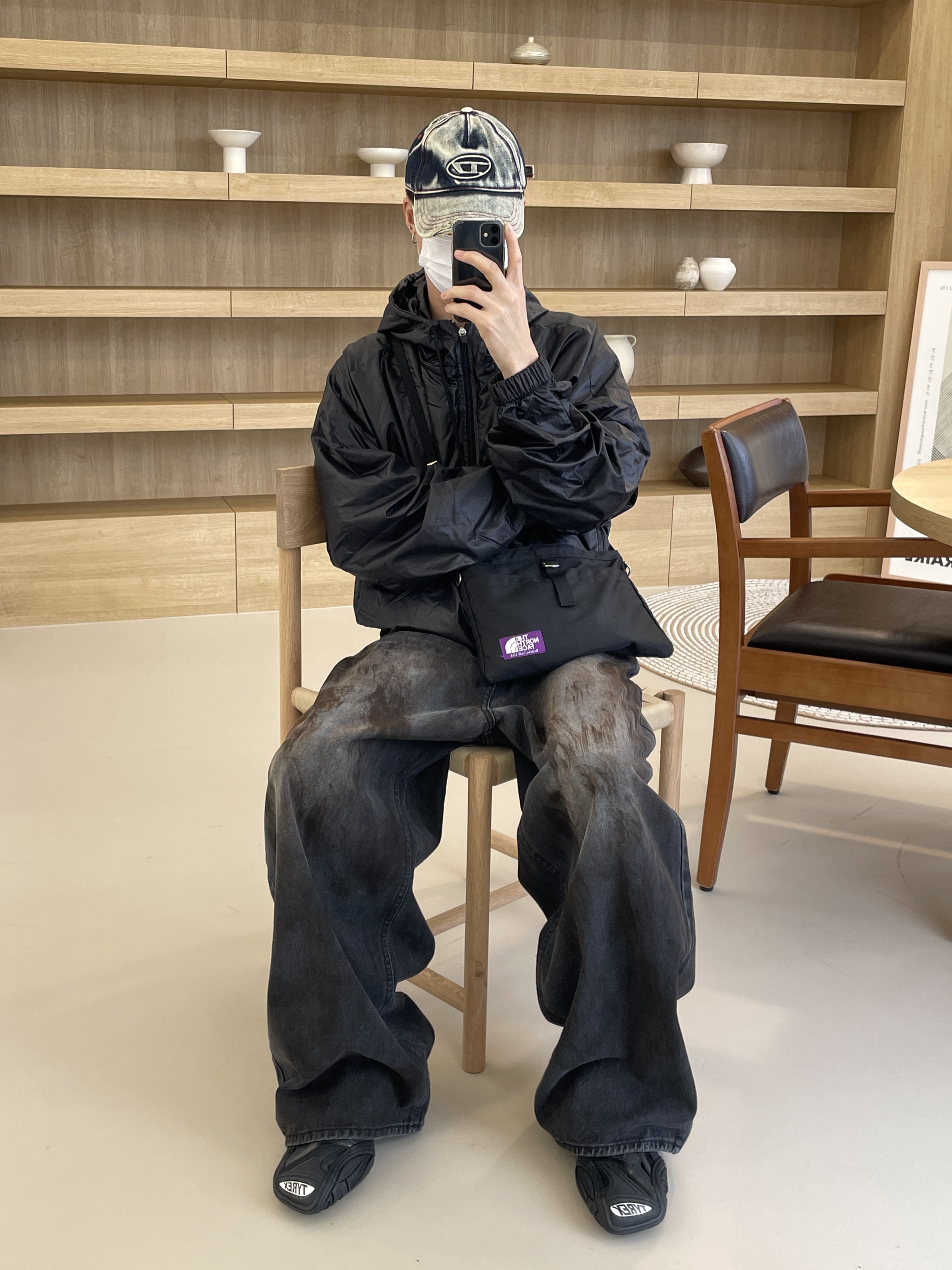 Diesel C-Seymon Treated Denim Baseball Cap Blue White, (W) Balenciaga Tyrex Sneakers Black 착용 스타일
