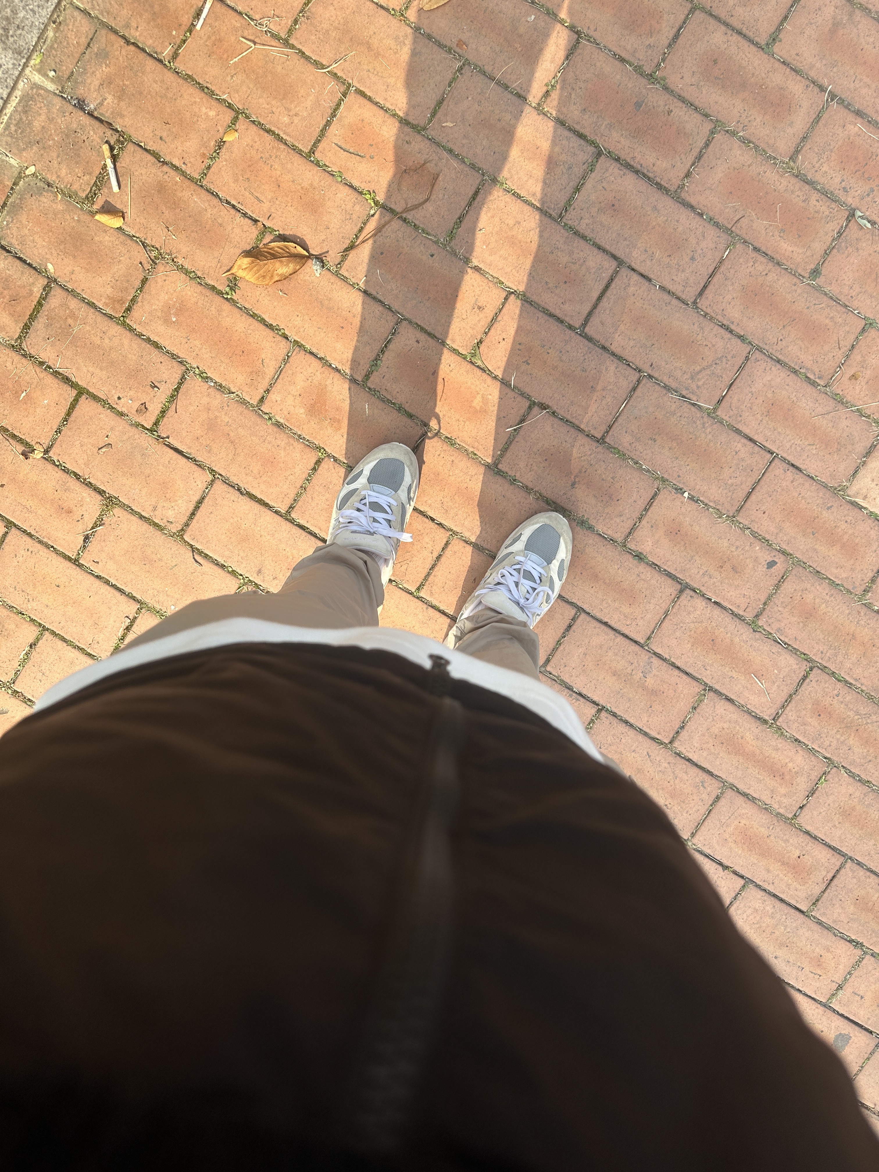 IAB Studio T-Shirt White - 23FW, Stone Island 31303 Cargo Pants Dove Grey - 23SS 착용 스타일