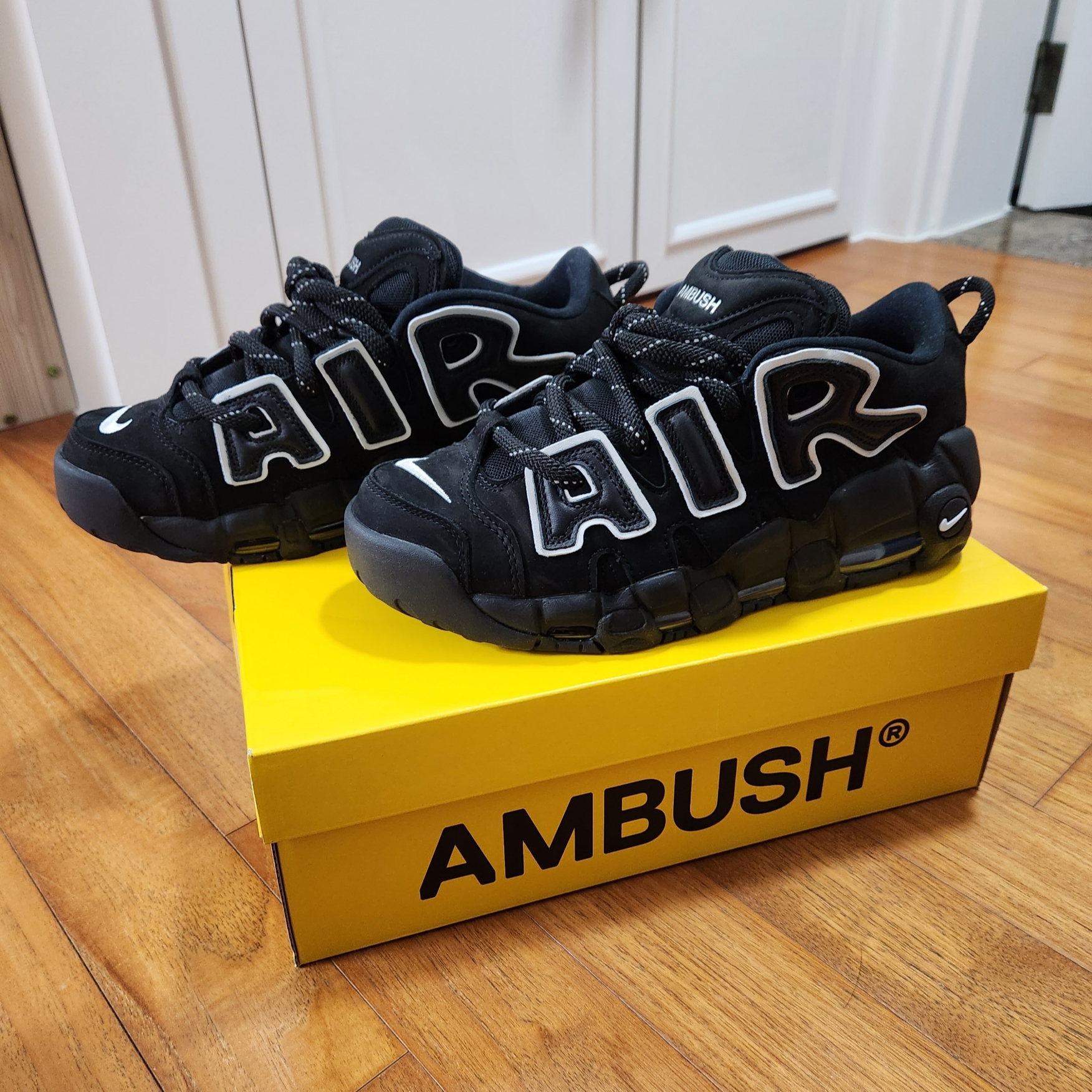 Nike x Ambush Air More Uptempo Low Black and White 착용 스타일