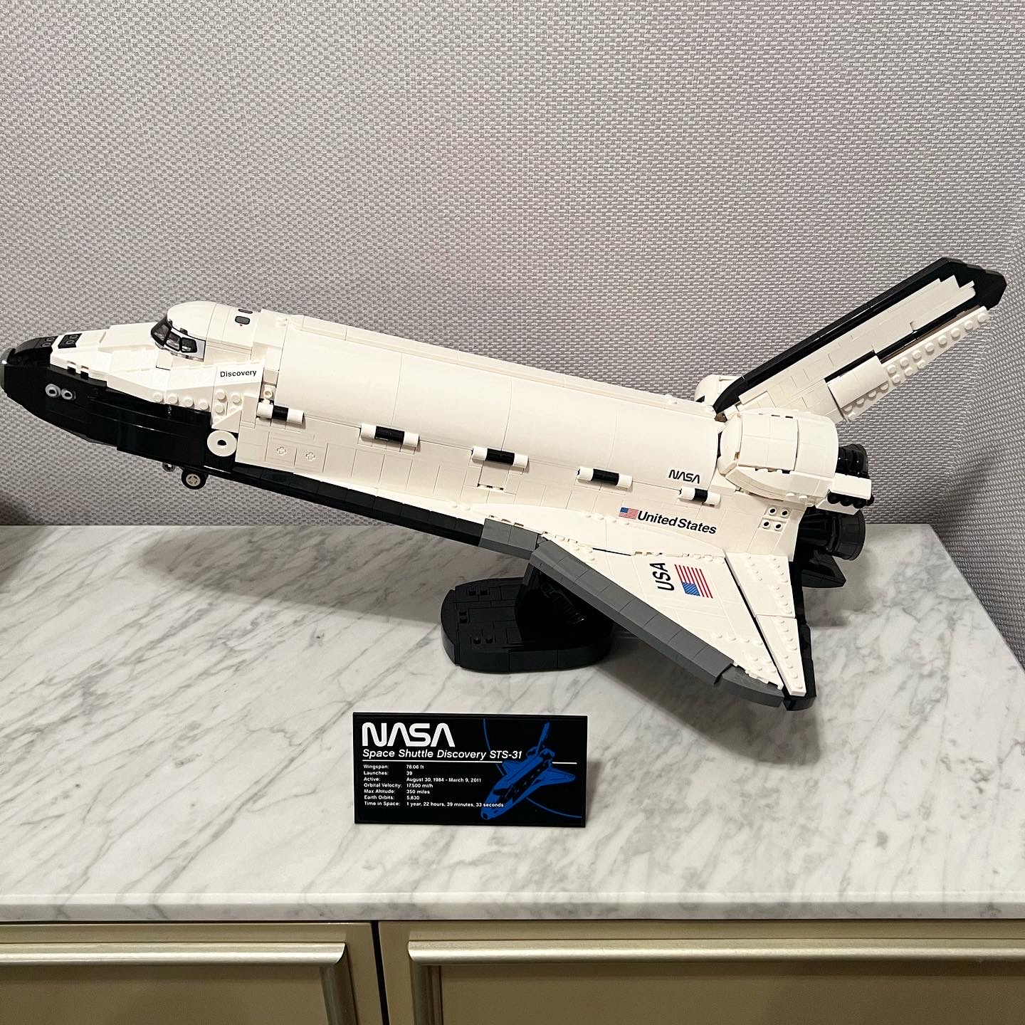 Lego NASA Space Shuttle Discovery 착용 스타일 - 1