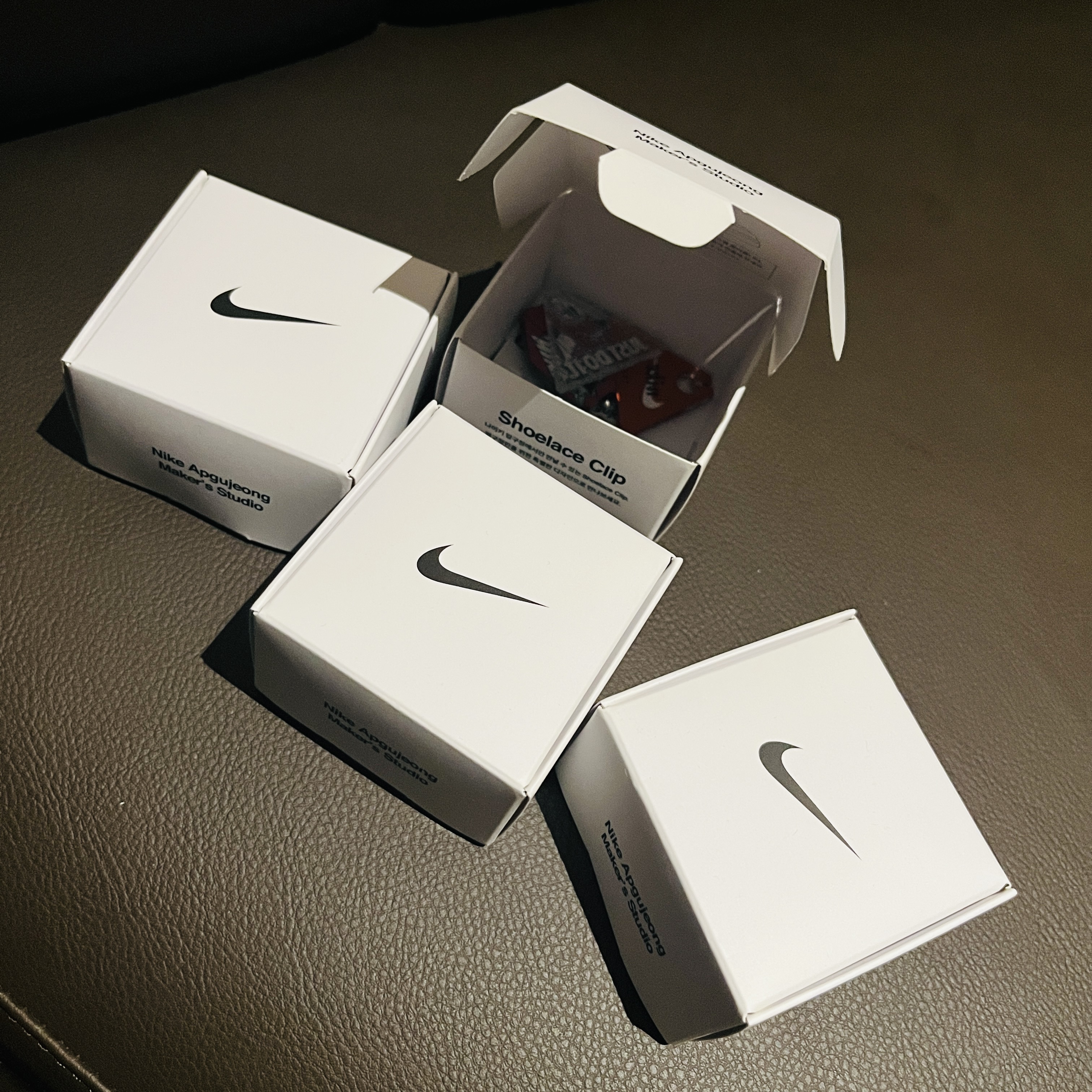 (W) Nike Dunk Low Black, Nike x Stussy Air Penny II Rattan and Limestone 착용 스타일 - 3