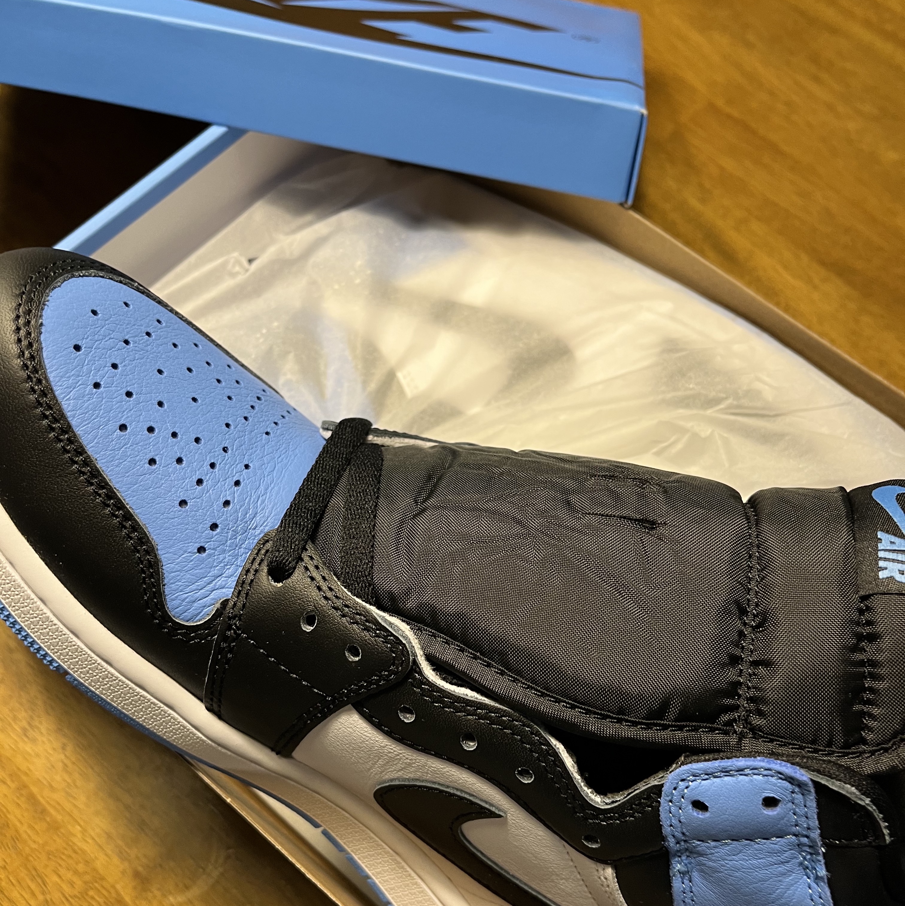 Jordan 1 Retro High OG University Blue 착용 스타일