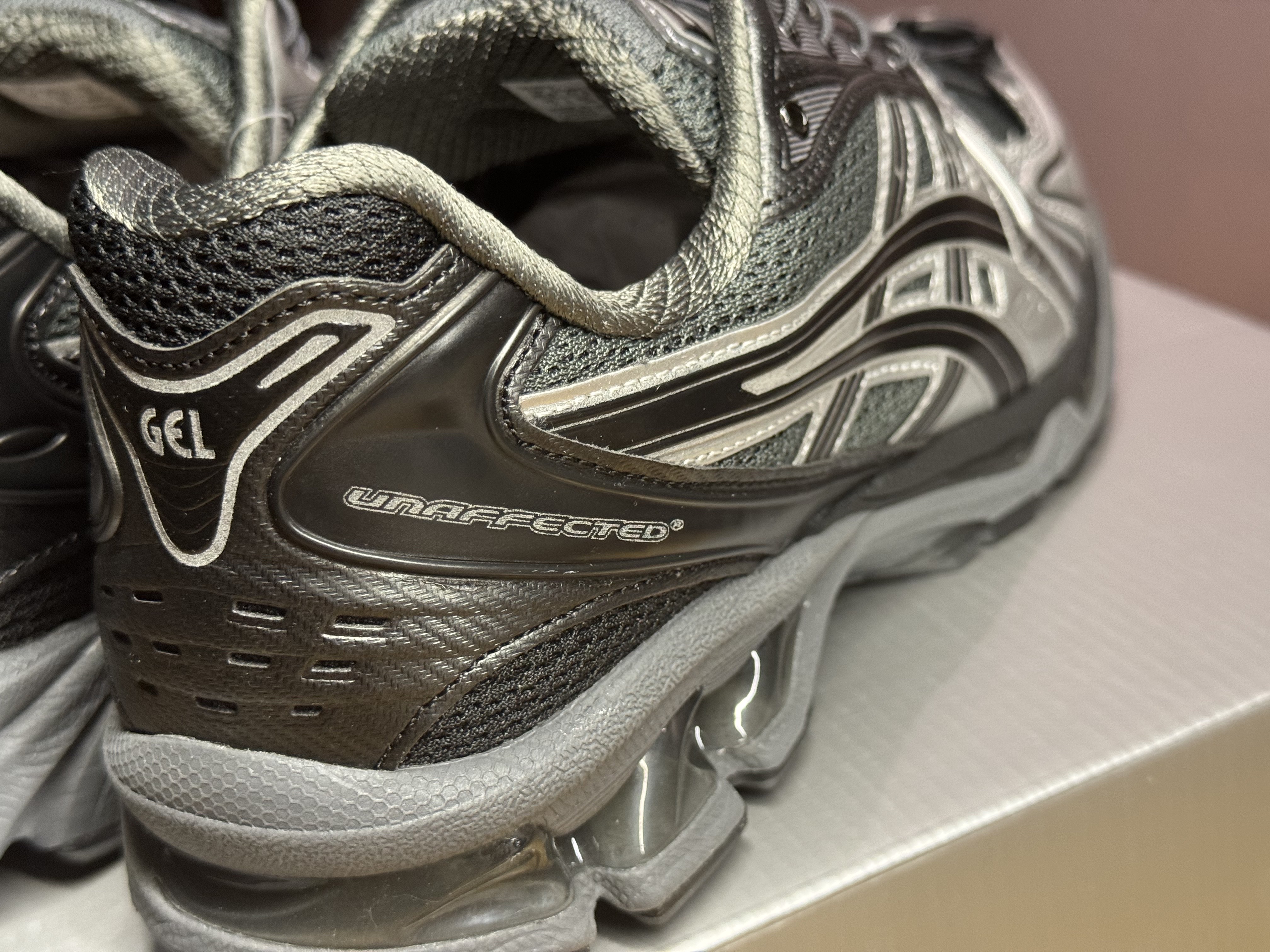 Asics x Unaffected Gel-Kayano 14 Silver Moon 착용 스타일 - 4