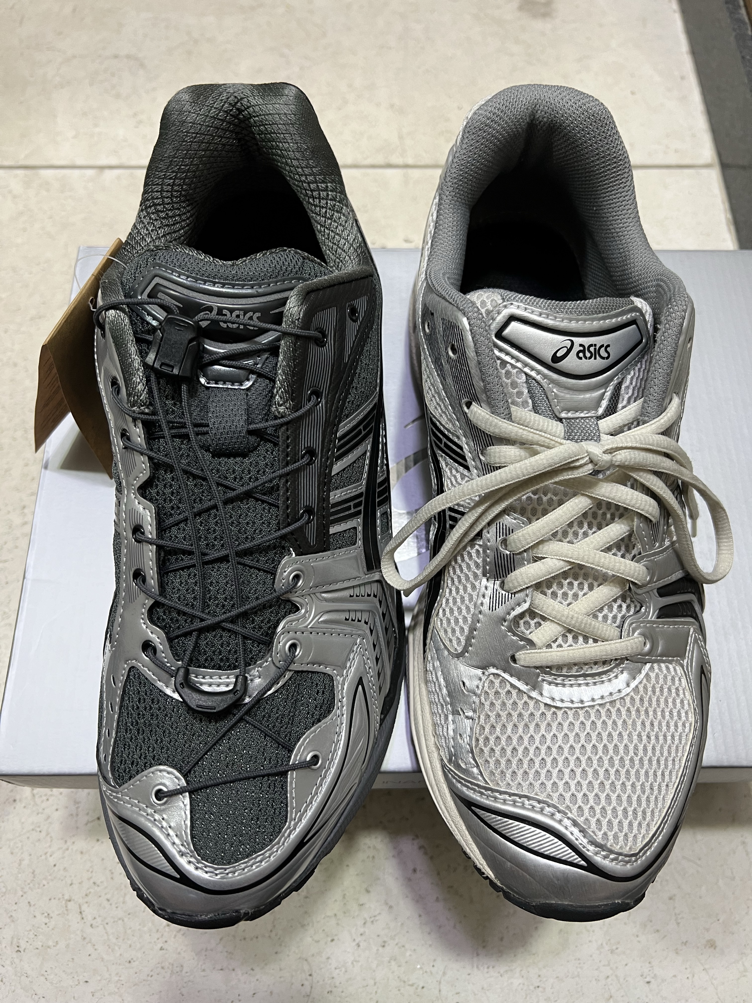 Asics x Unaffected Gel-Kayano 14 Silver Moon, Asics x JJJJound Gel-Kayano 14 Silver Black 착용 스타일 - 4
