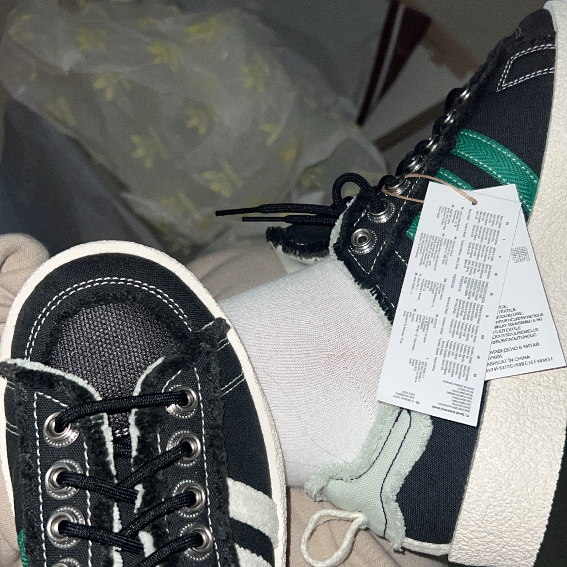 Adidas x Song for the Mute Campus 80s Core Black Cream White 착용 스타일 - 1