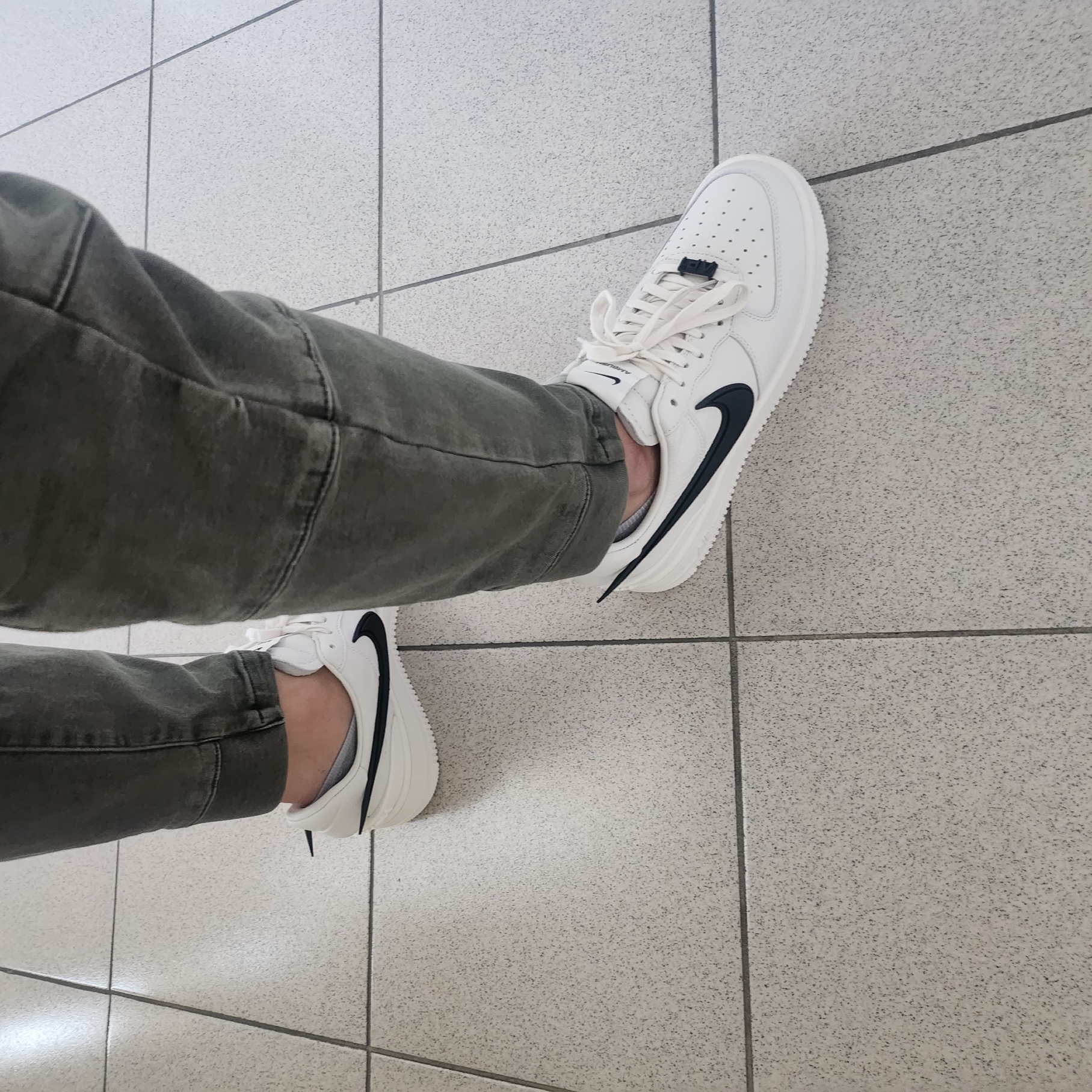 Nike x Ambush Air Force 1 Low SP Phantom 착용 스타일 - 1