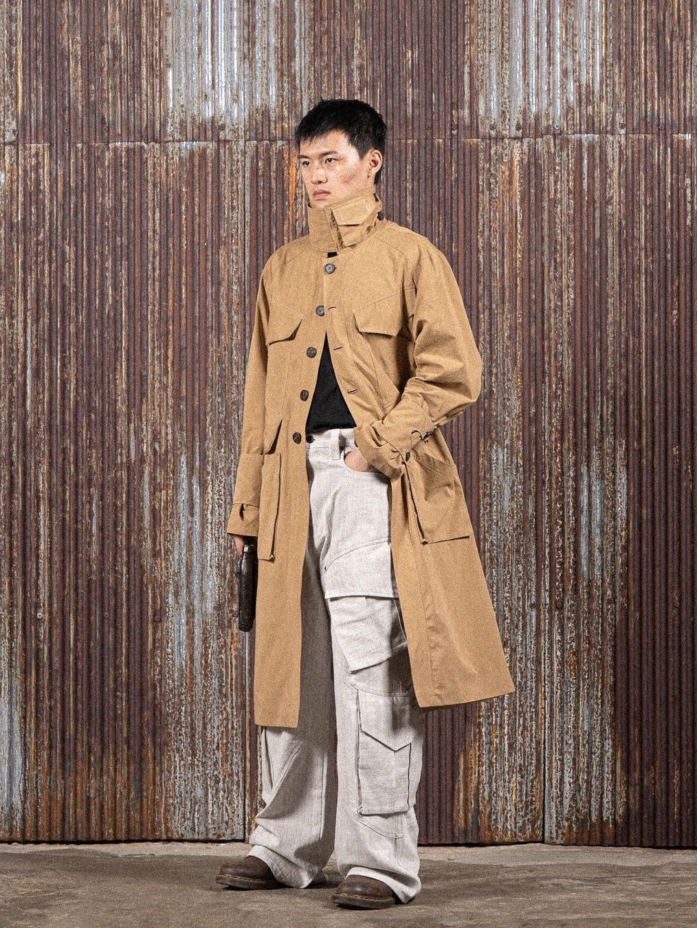 Full of Ssun Multipocket Trench Coat Beige 착용 스타일