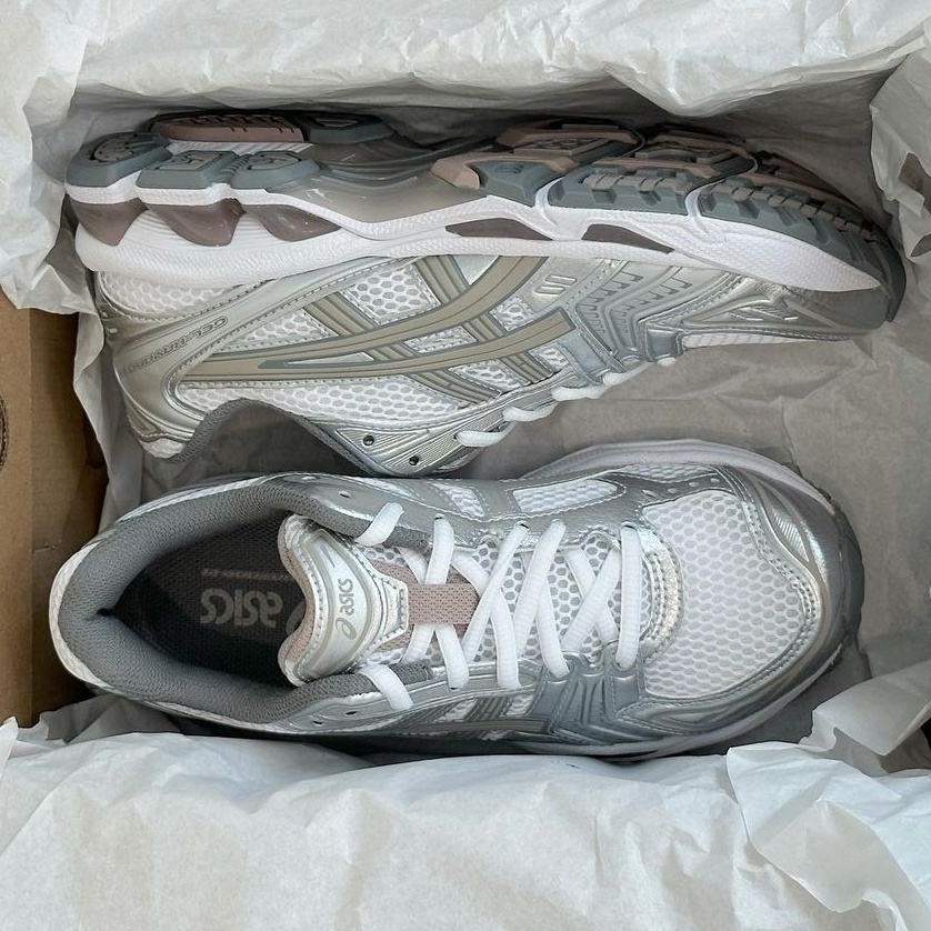 (W) Asics Gel-Kayano 14 White Moonrock 착용 스타일