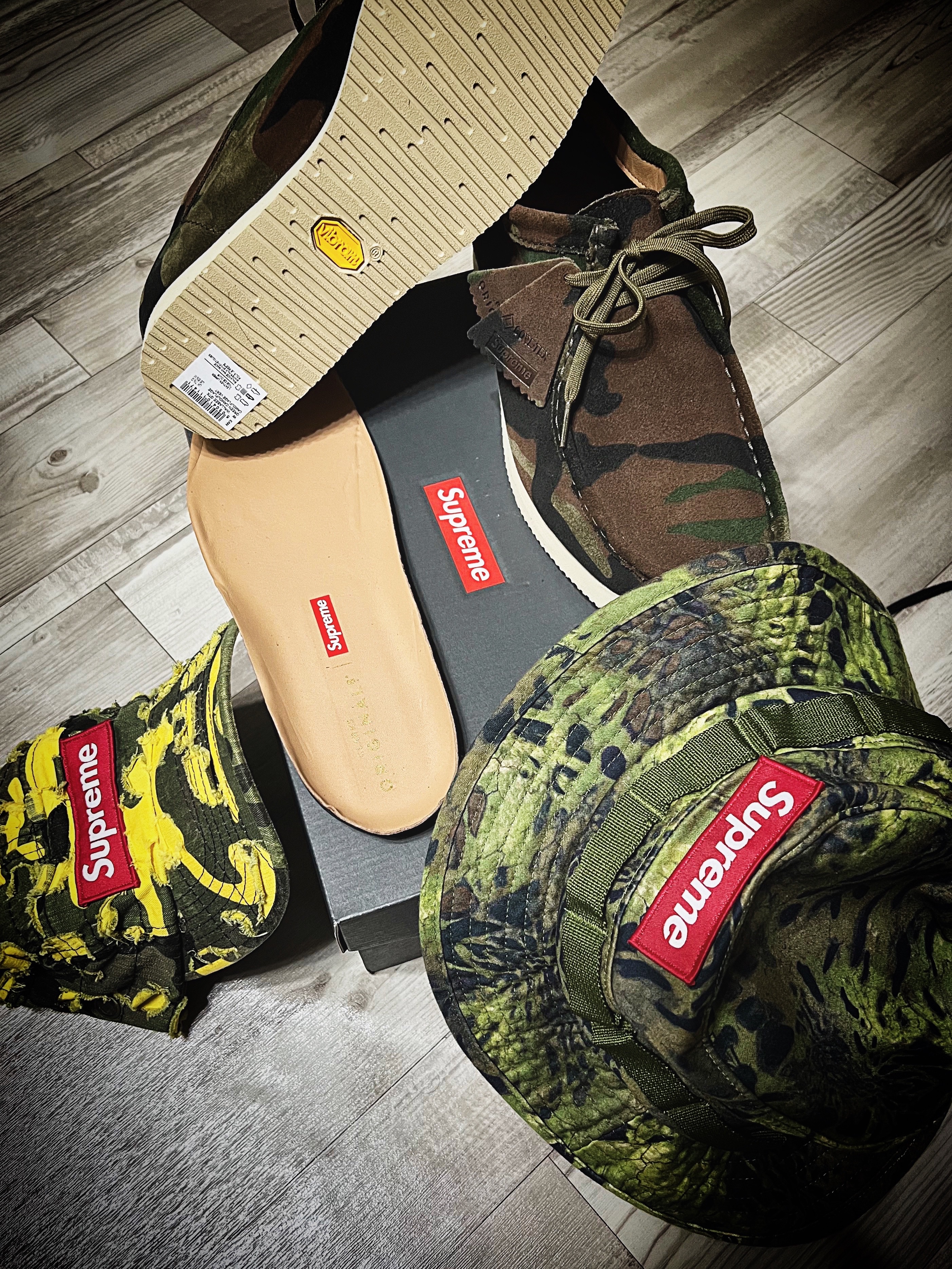 Supreme Military Boonie Olive Prym1 Camo - 22SS, Supreme Griffin Camp Cap Yellow Camo - 22FW 착용 스타일 - 3
