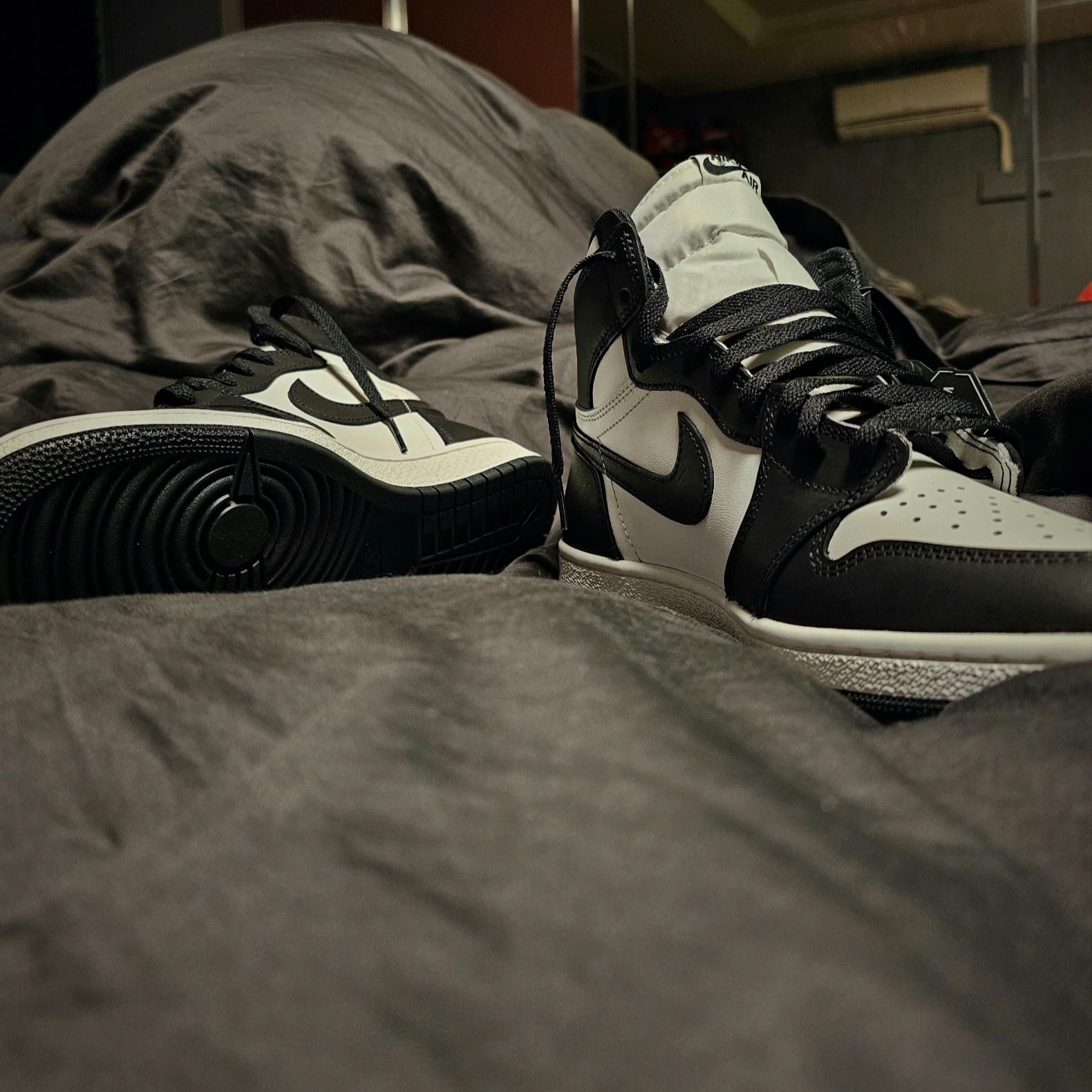 Jordan 1 High 85 Black White 착용 스타일 - 2