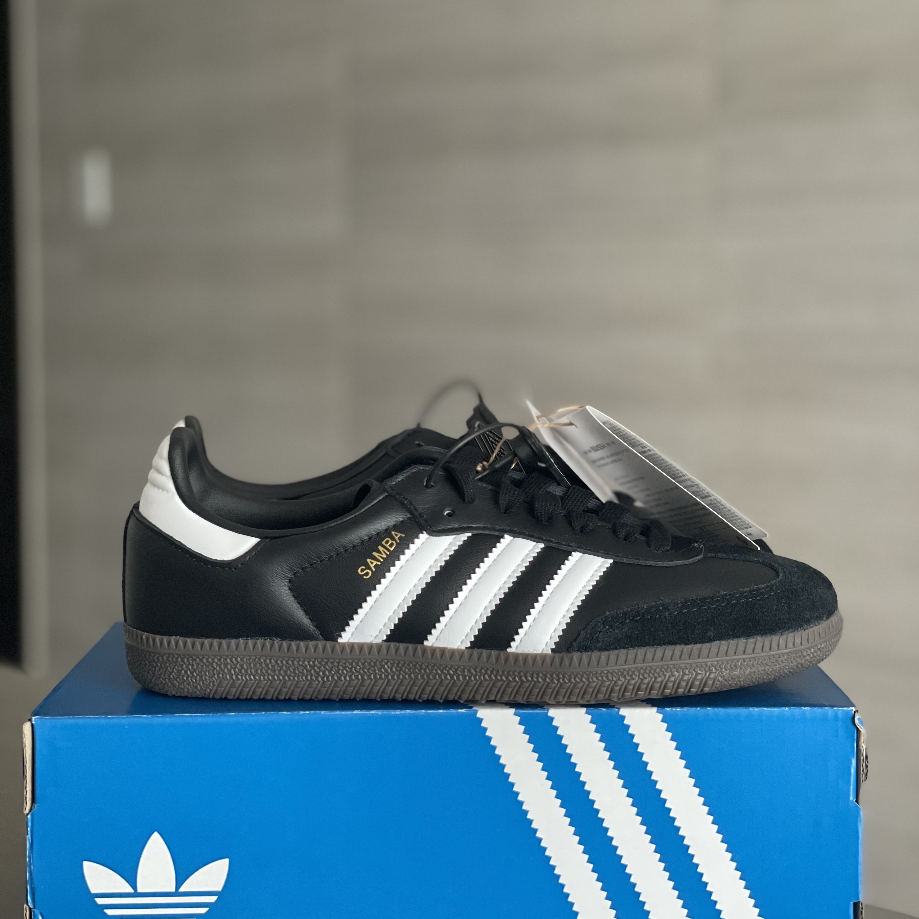 Adidas Samba OG Black White Gum 착용 스타일 - 4
