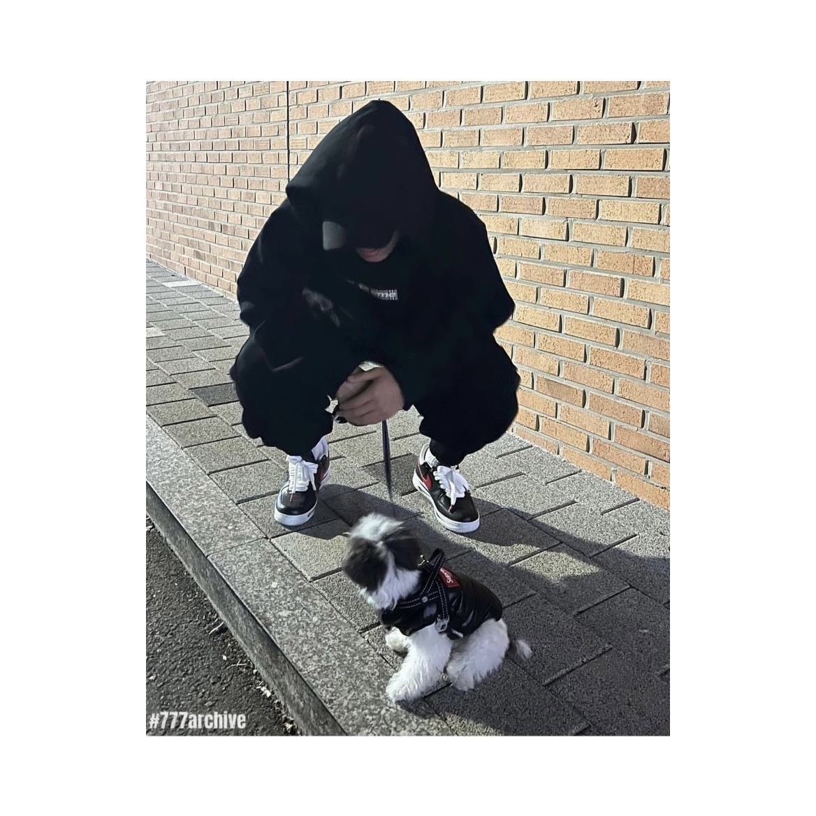 Supreme x Burberry Box Logo Hooded Sweatshirt Black - 22SS, Nike x Peaceminusone Air Force 1 Low Para-Noise - Korea Exclusive 착용 스타일 - 3
