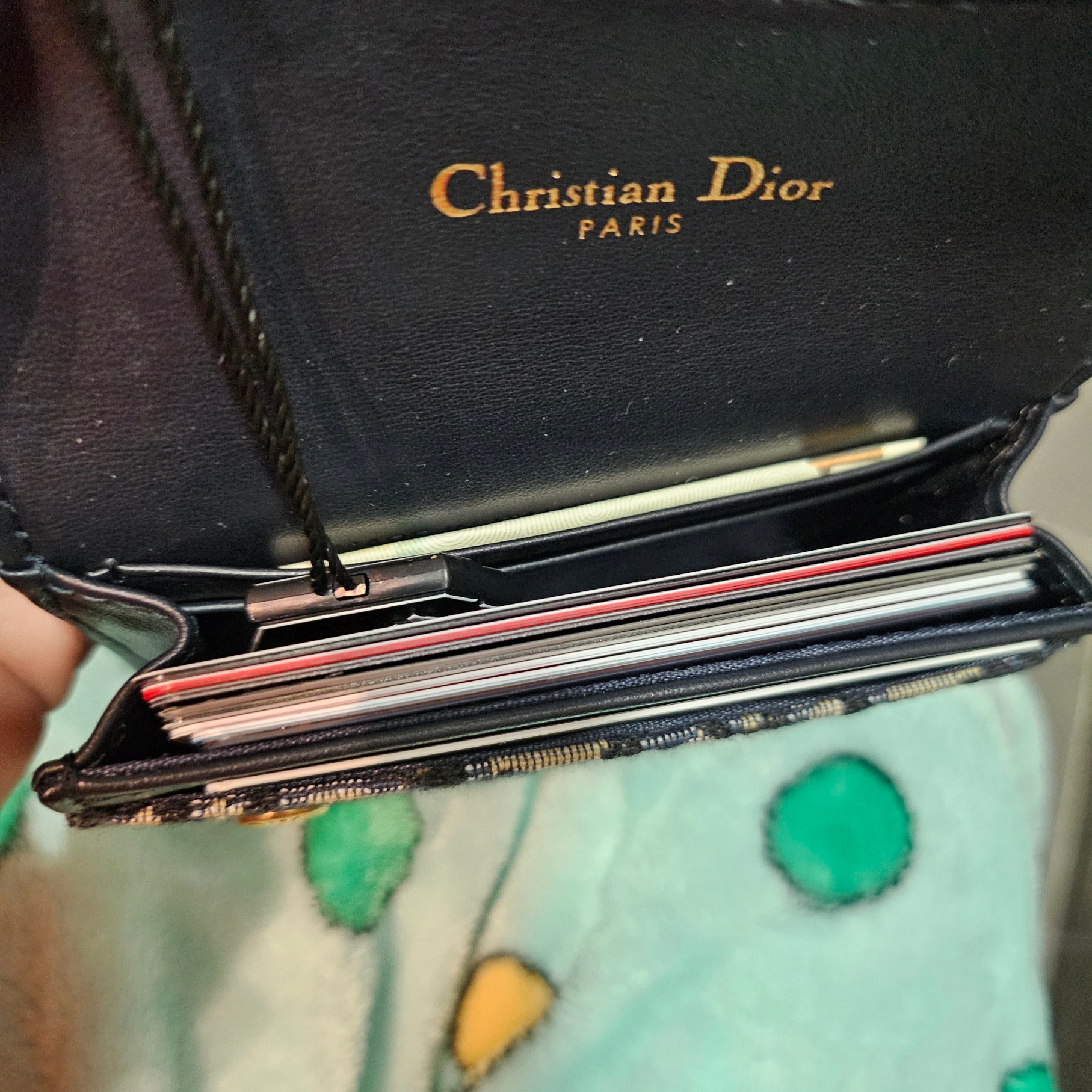 Dior Saddle Flap Card Holder Blue Dior Oblique Jacquard 착용 스타일 - 2